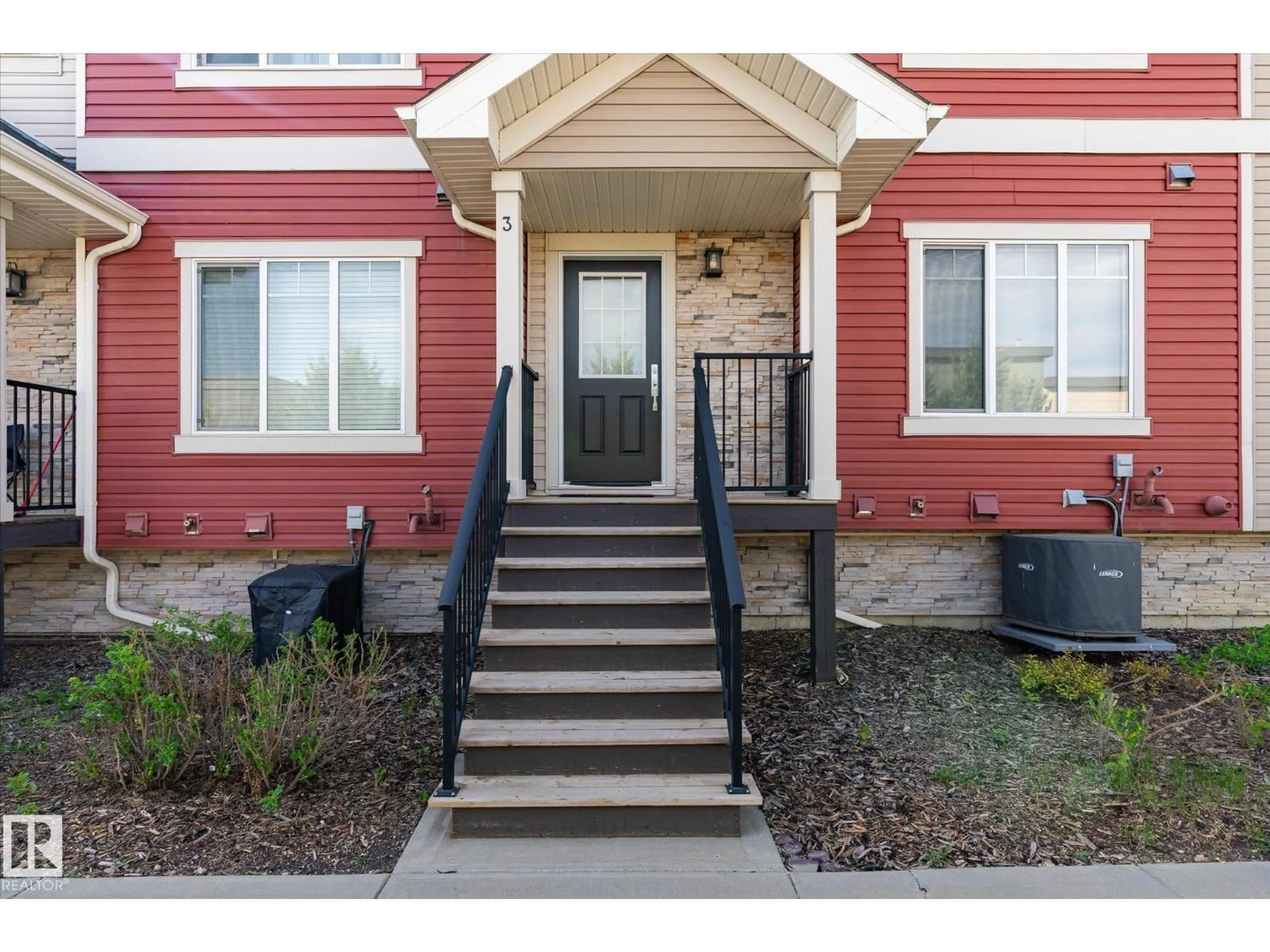 Indoor entryway for #3 - 5134 MULLEN RD, Edmonton Alberta T6R0S7