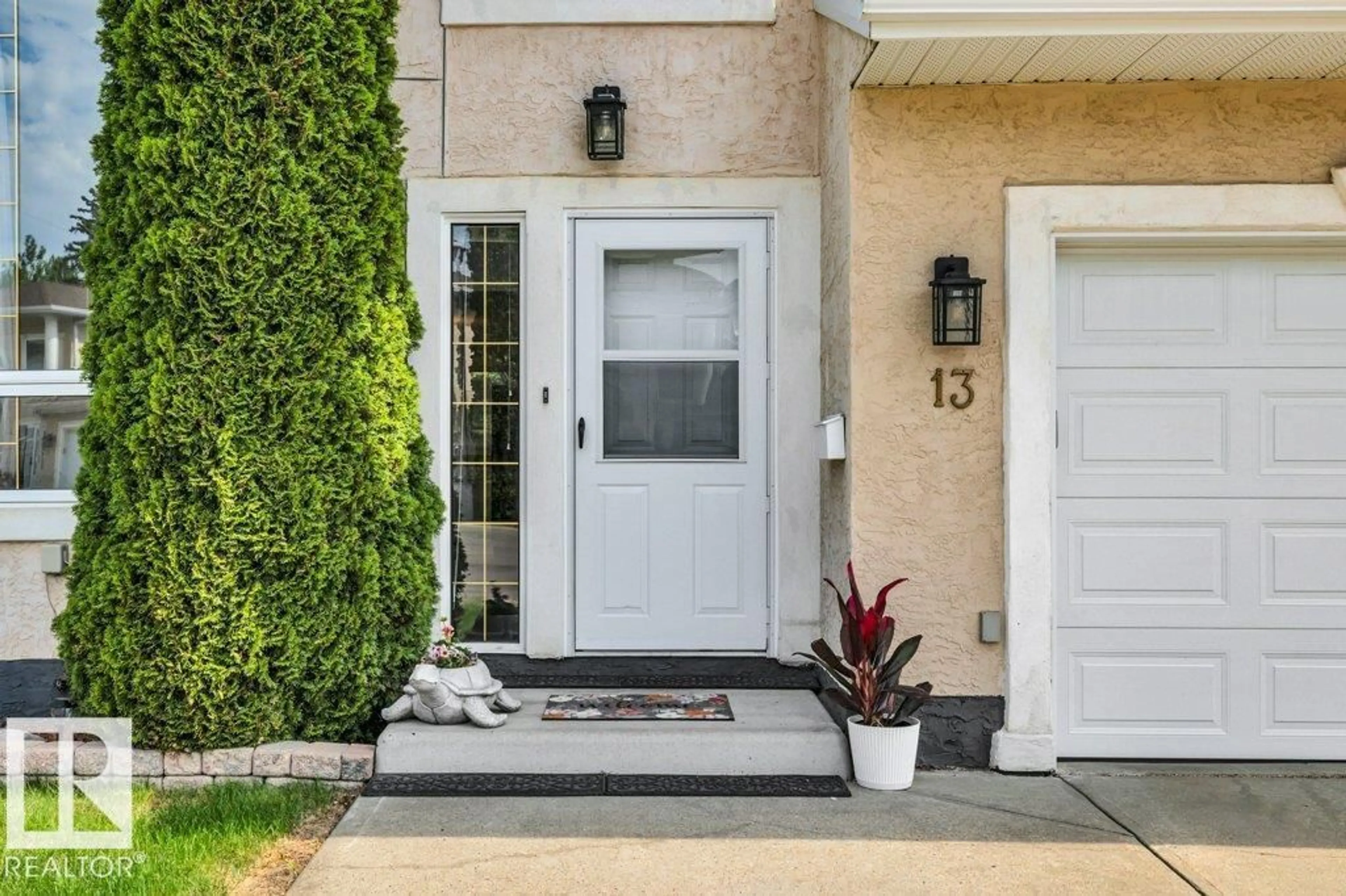 Indoor entryway for 4 - 13 FRASER DR, St. Albert Alberta T8N6P1