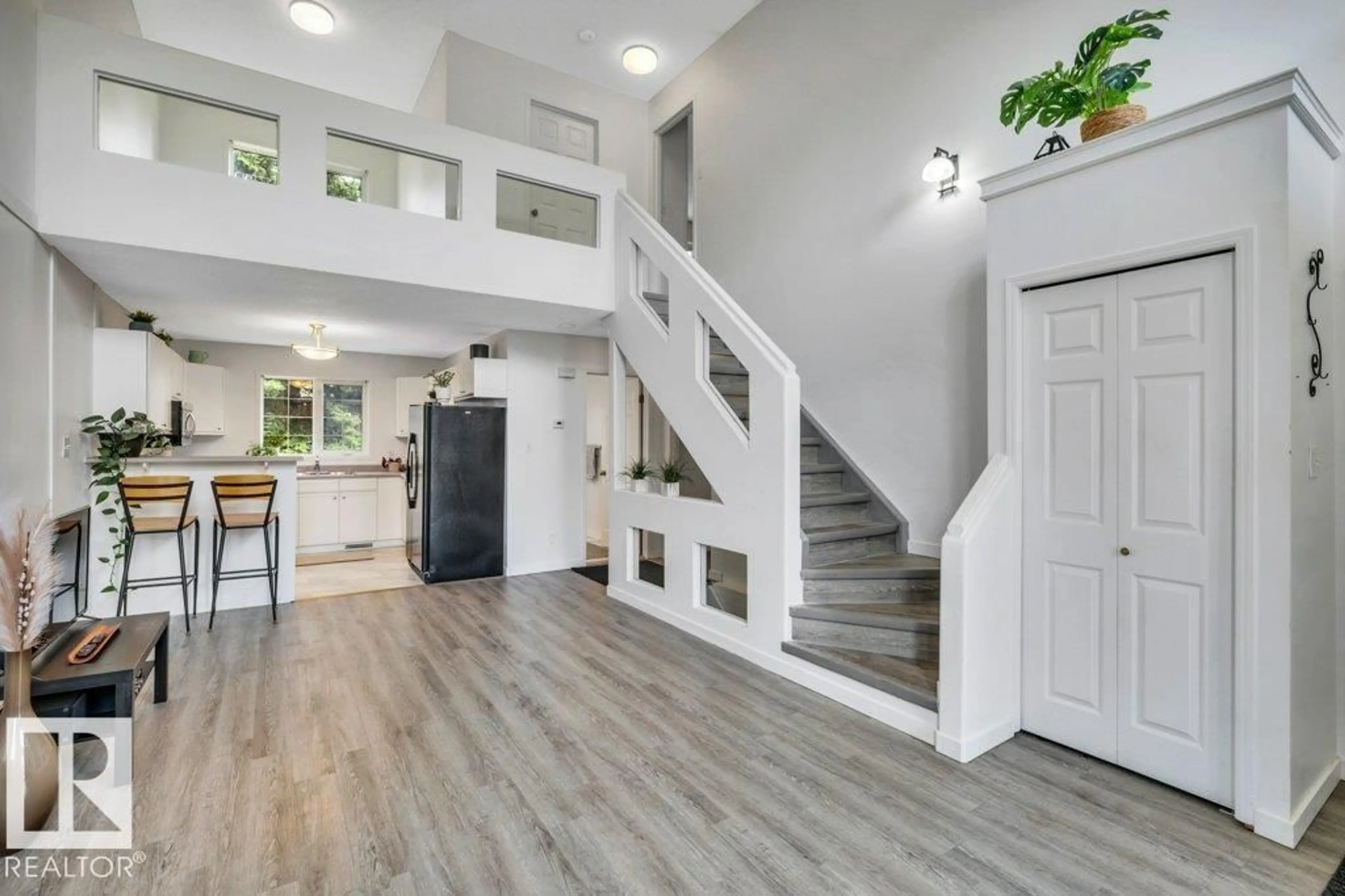 Indoor entryway for 4 - 13 FRASER DR, St. Albert Alberta T8N6P1