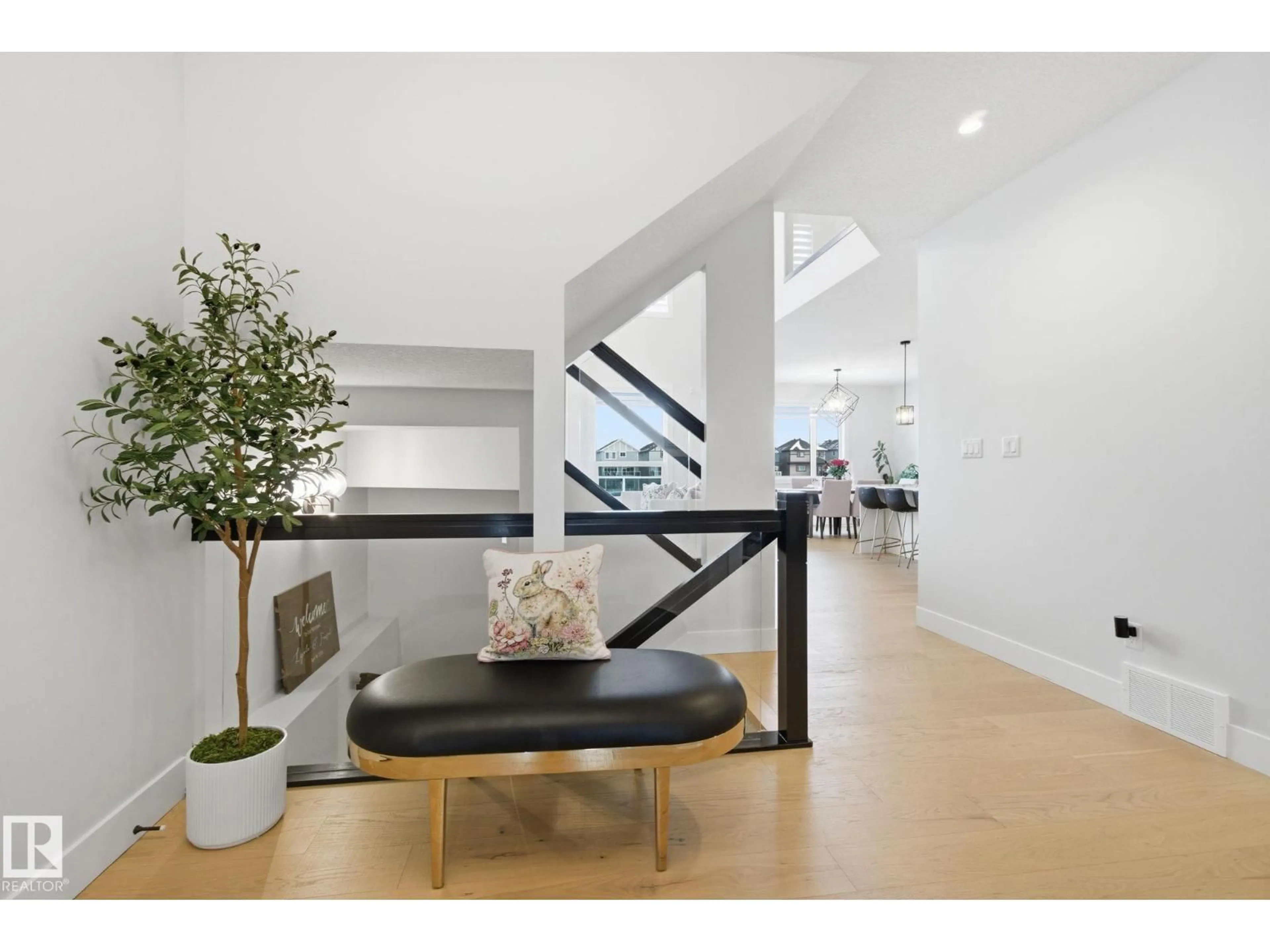Indoor entryway for NW - 9831 223 ST, Edmonton Alberta T5T7B6