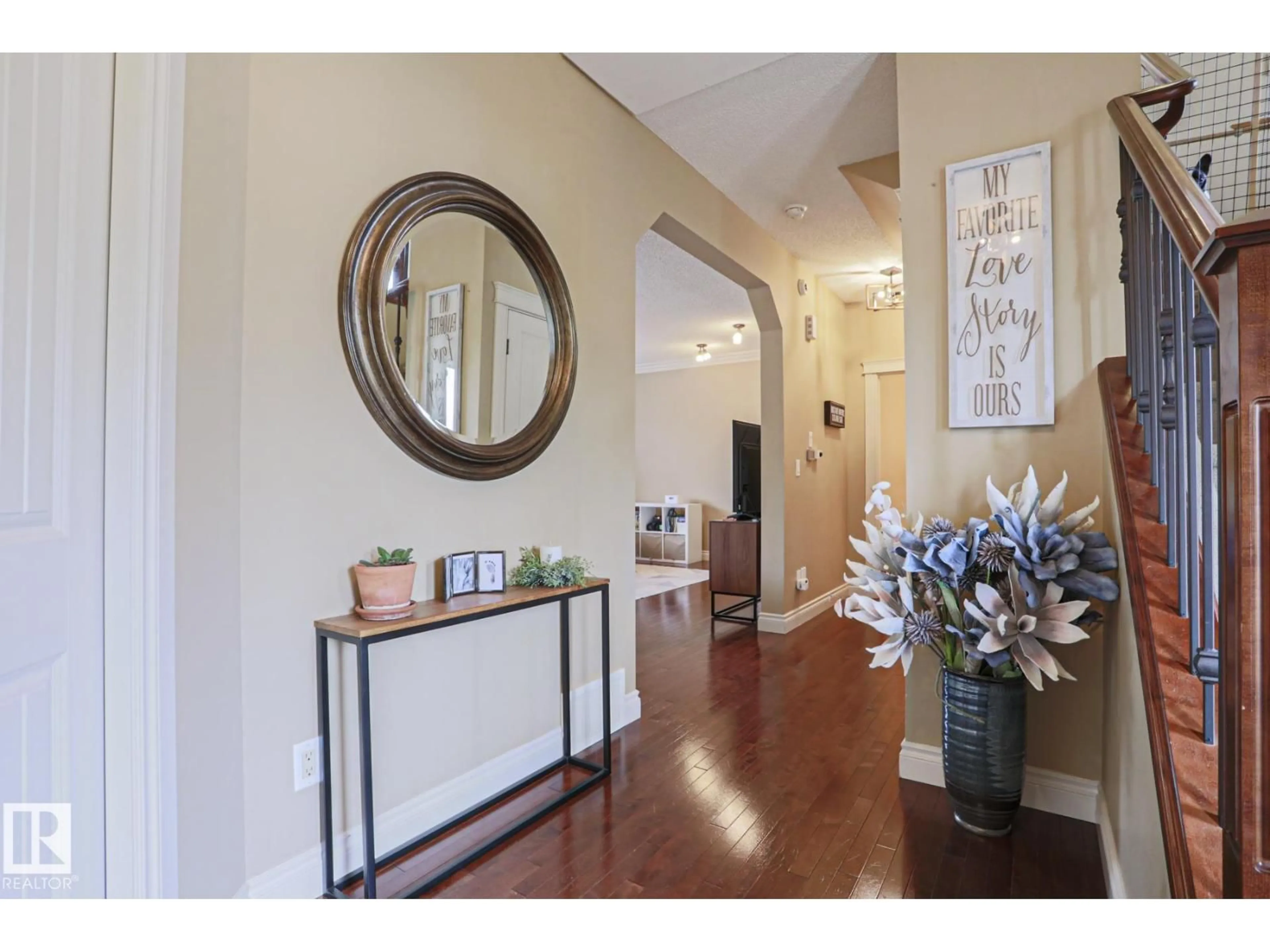 Indoor entryway for 240 HENDERSON LI, Spruce Grove Alberta T7X0L5