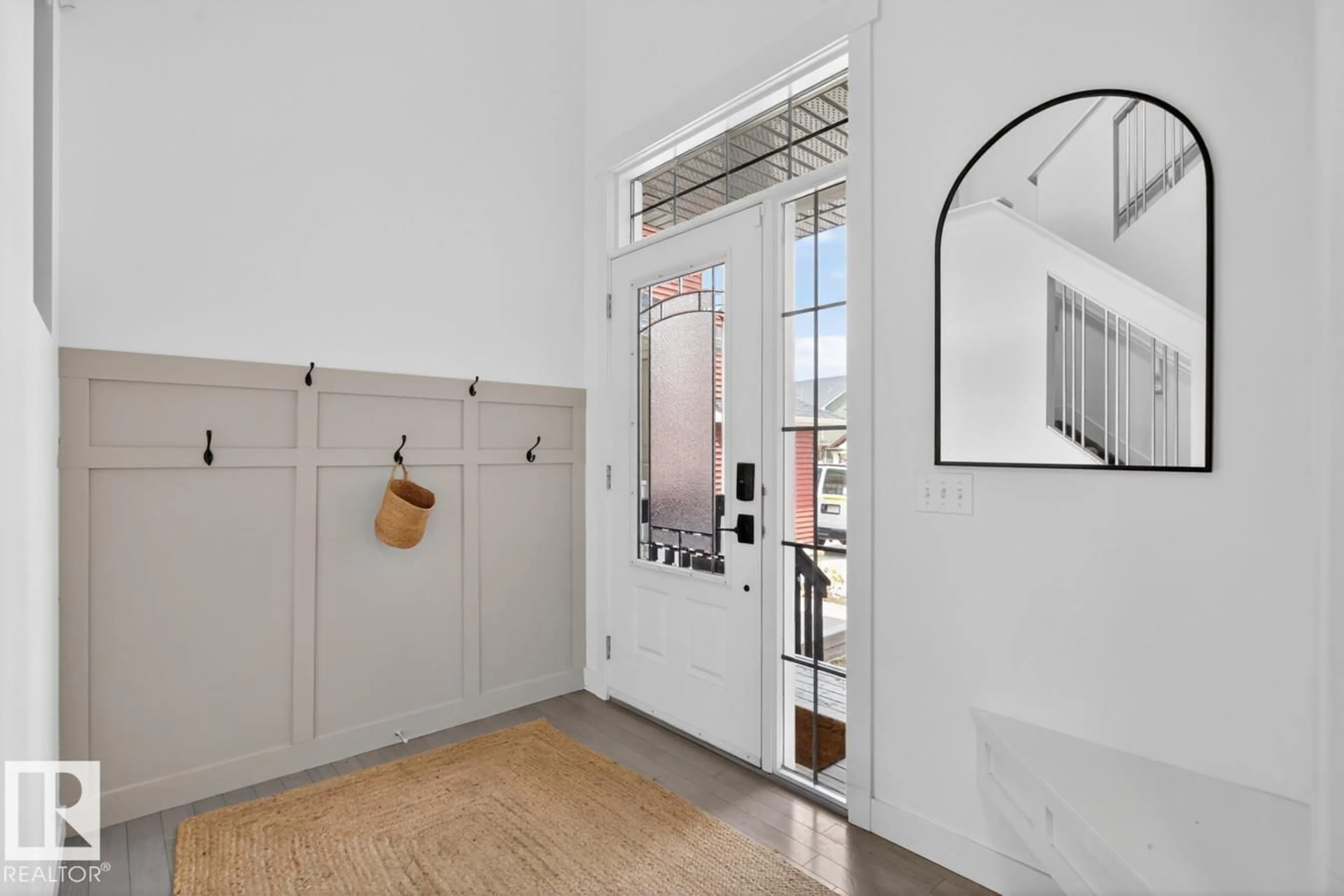 Indoor entryway for 7583 ELLESMERE WY, Sherwood Park Alberta T8H0P7