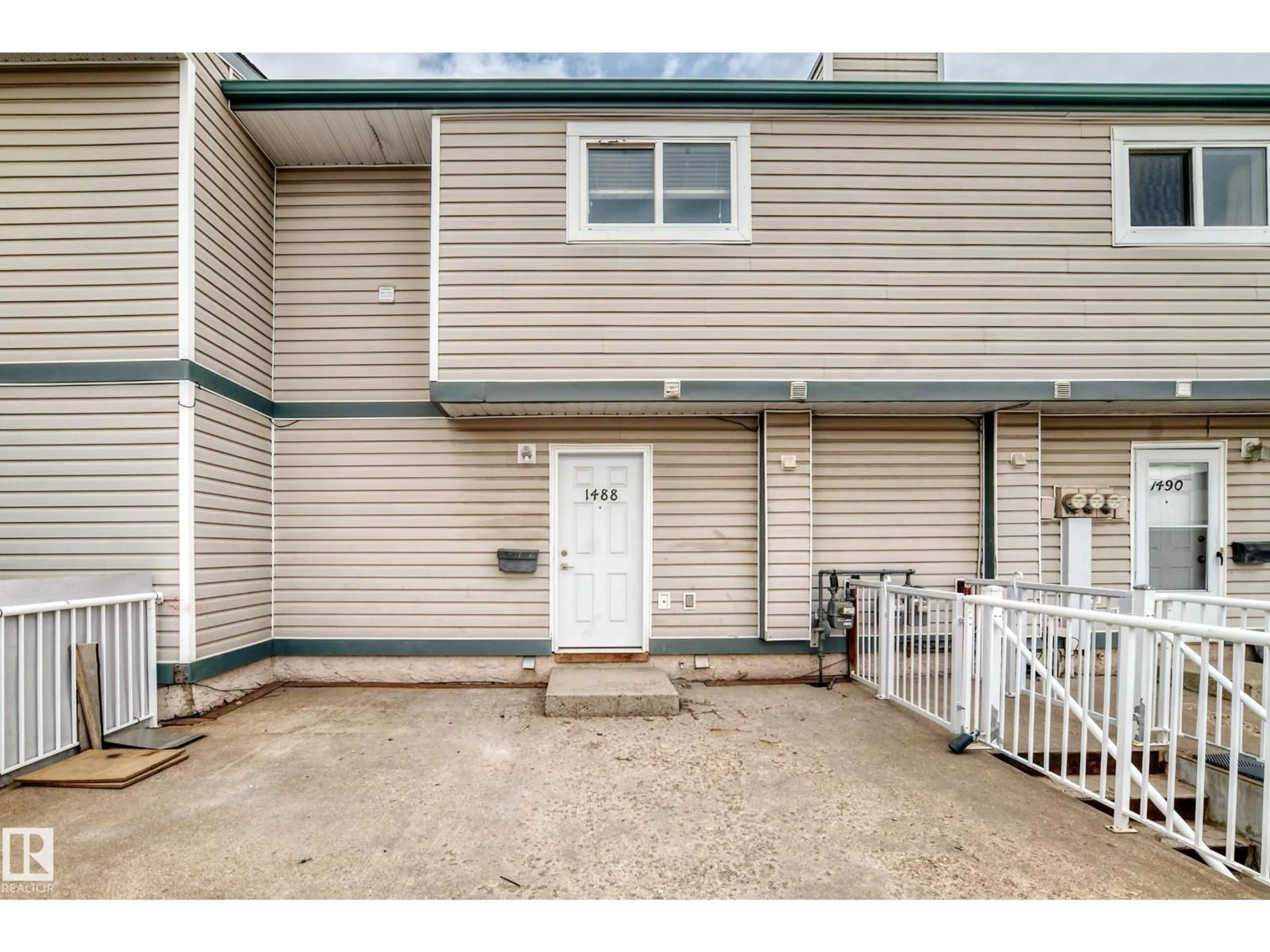 Unknown for 1488 LAKEWOOD RD, Edmonton Alberta T6K3M2