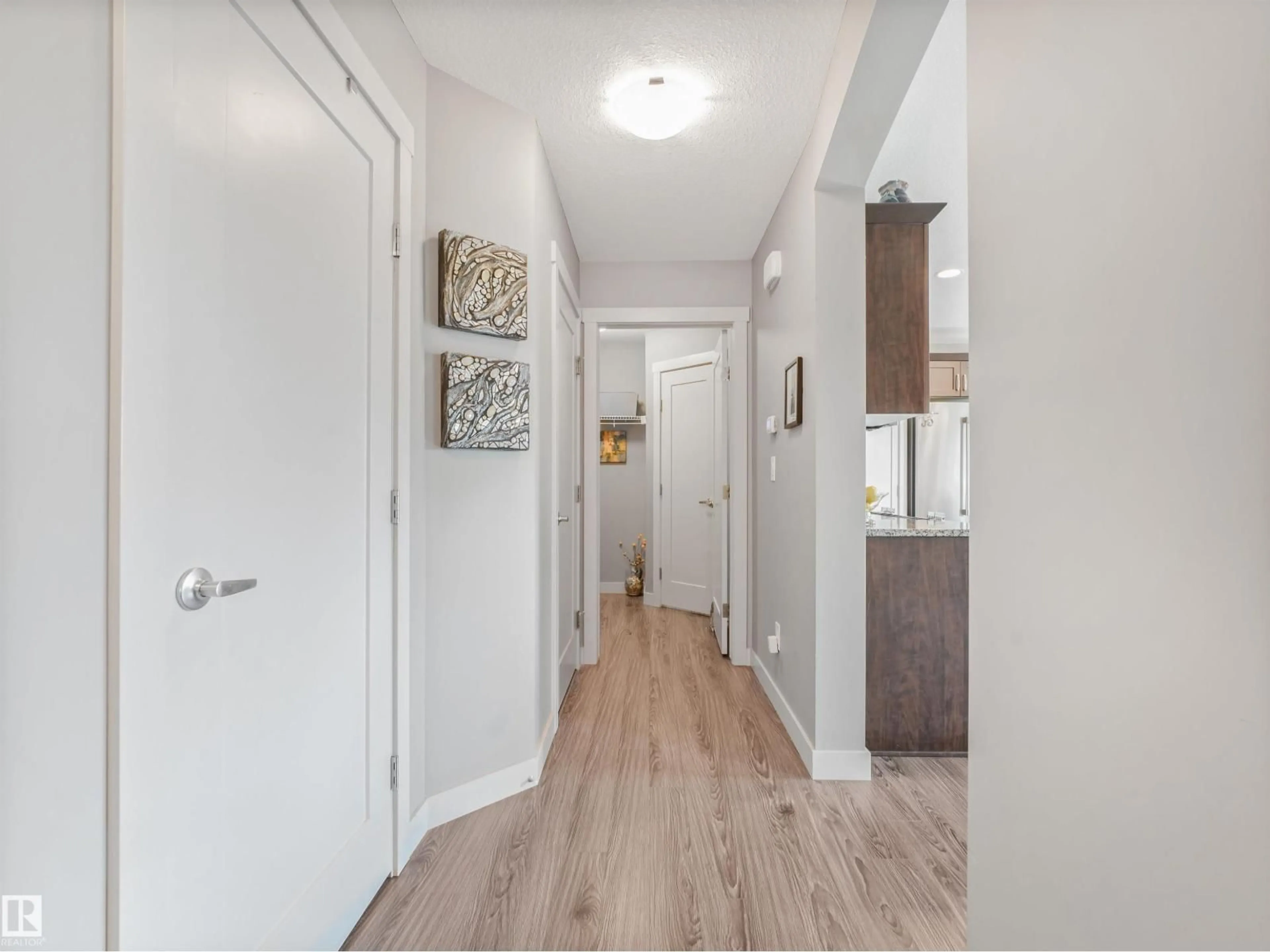 Indoor entryway for 1277 STARLING DR, Edmonton Alberta T5S0K4