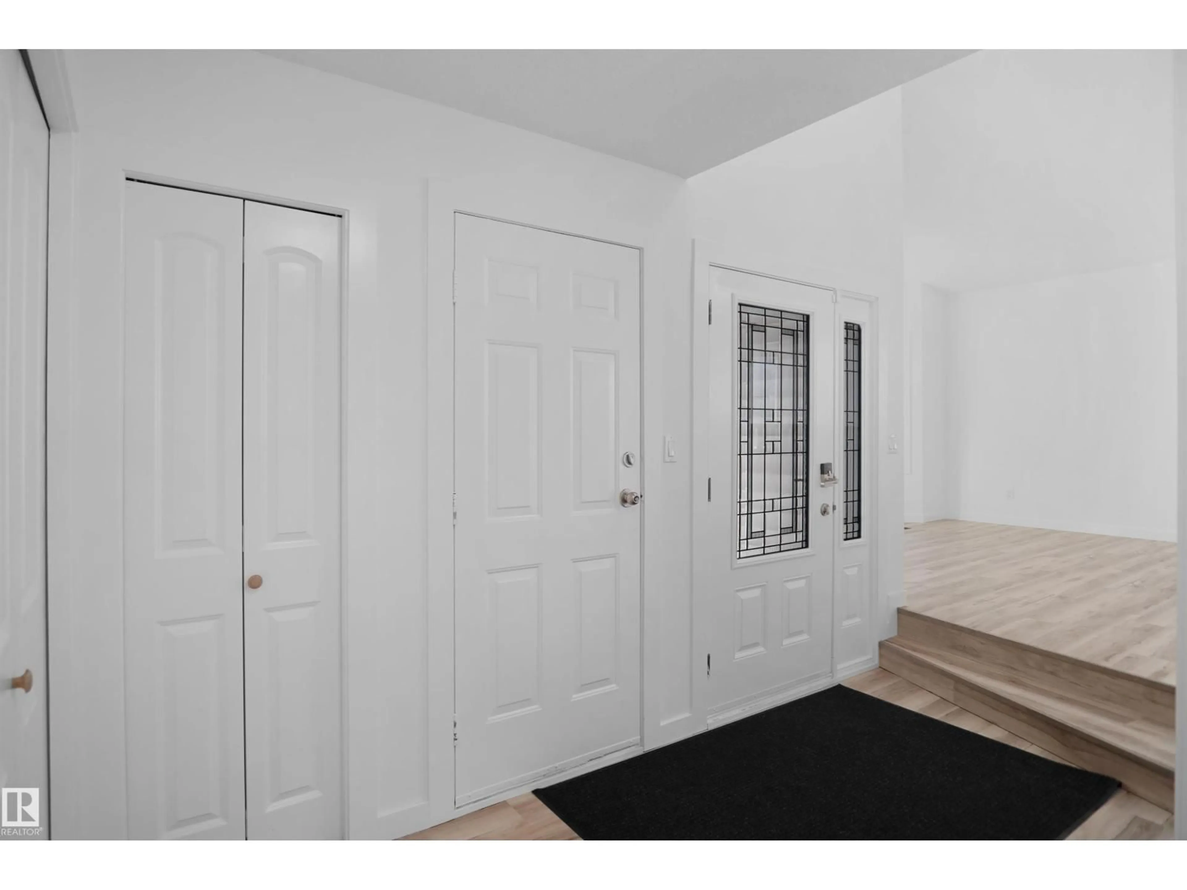 Indoor entryway for 10018 173 AV, Edmonton Alberta T5X3X9