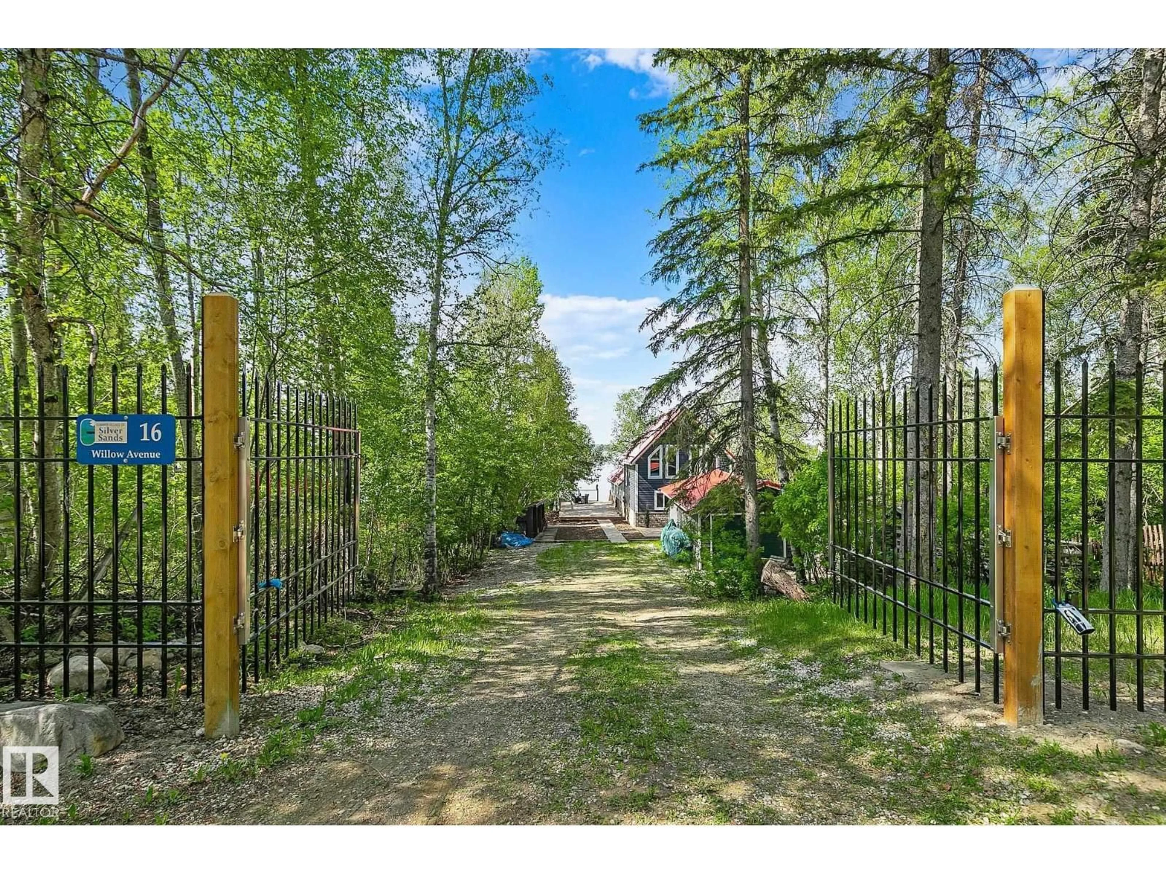 A pic from outside/outdoor area/front of a property/back of a property/a pic from drone, street for 16 WILLOW AV, Rural Lac Ste. Anne County Alberta T0E0L0