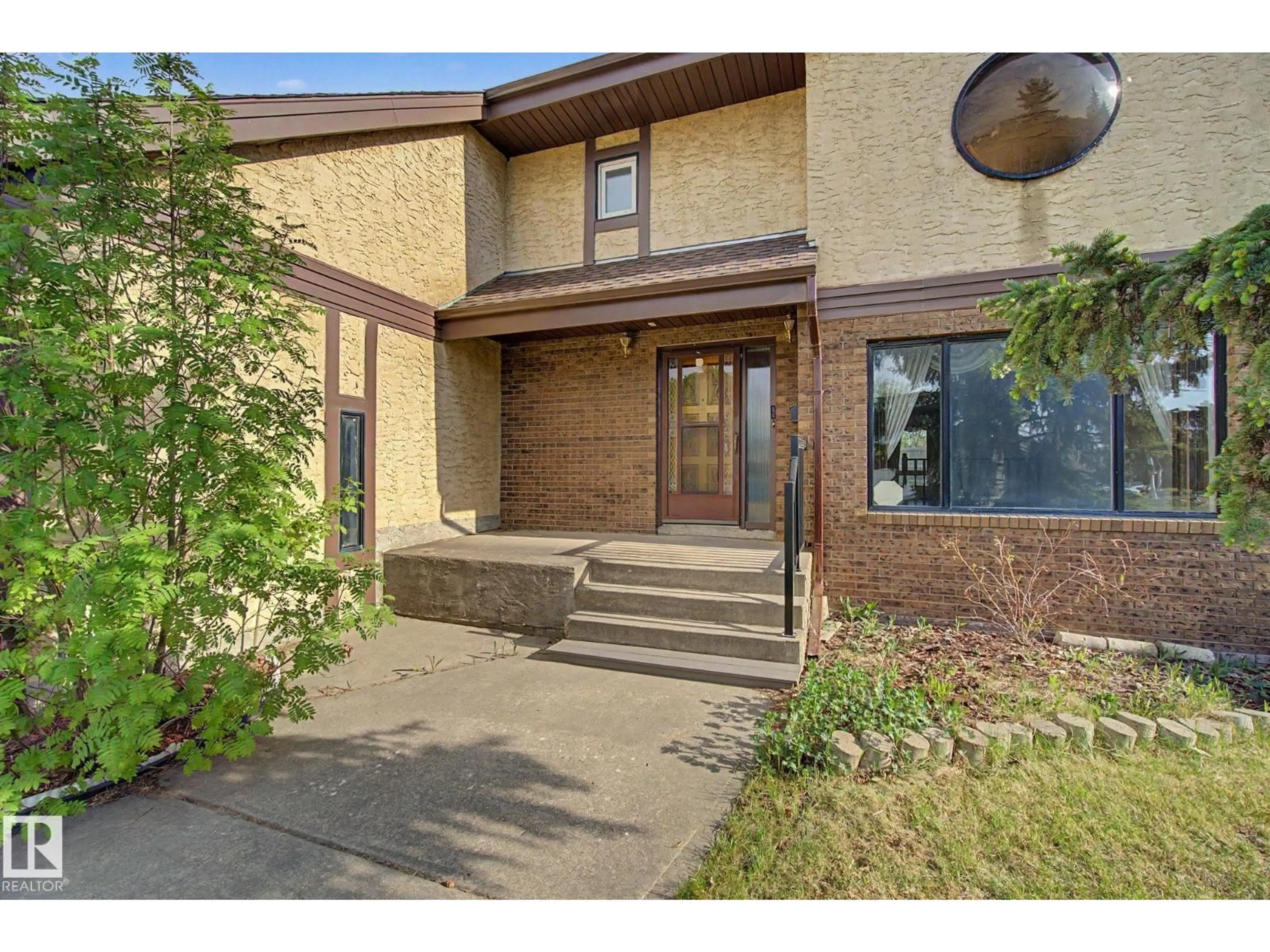 Unknown for 11127 23A AV, Edmonton Alberta T6J4W5