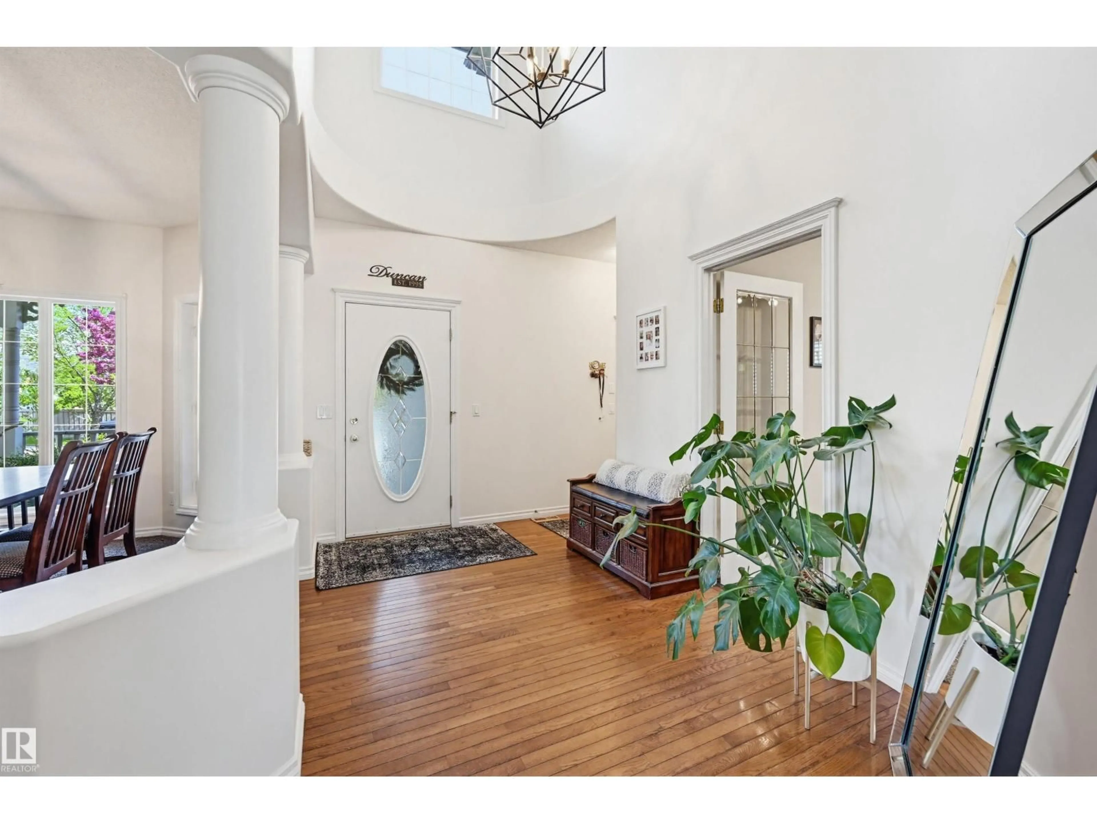 Indoor entryway for NW - 927 HAMPTON CO, Edmonton Alberta T6R2S2