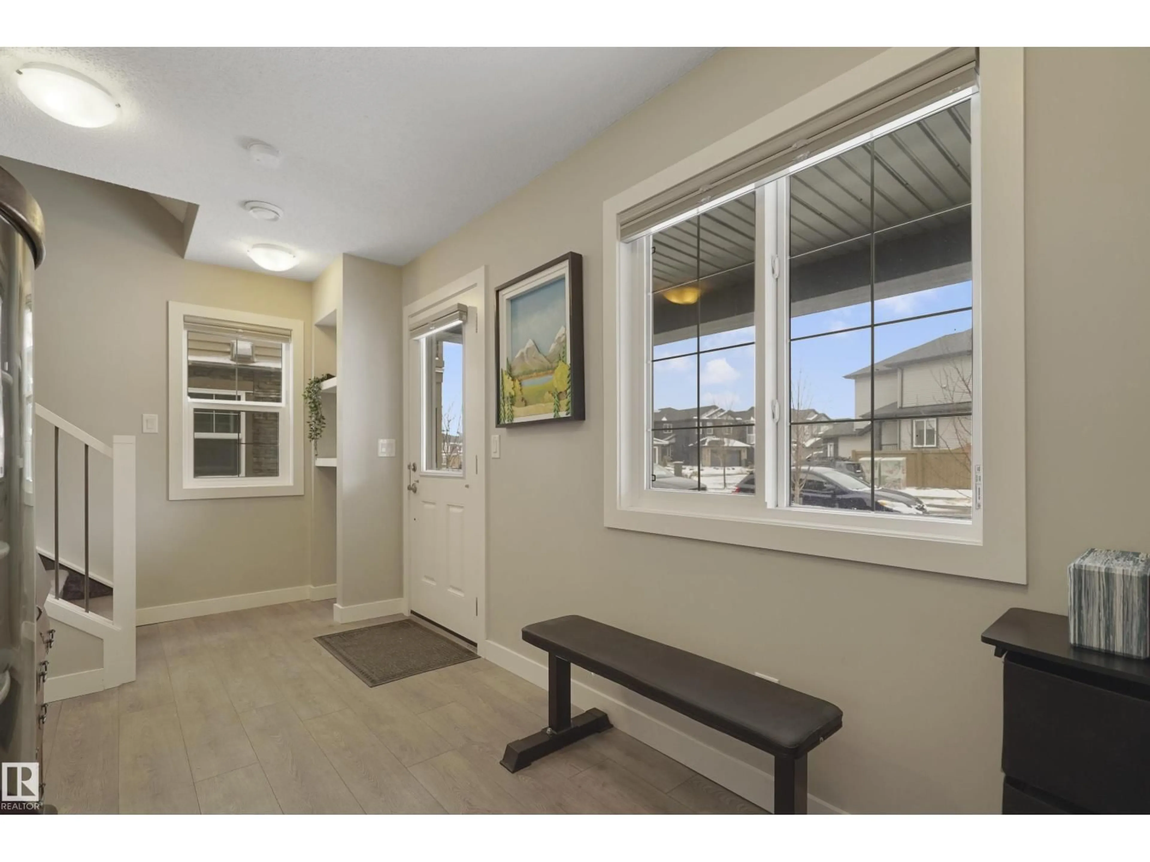 Indoor entryway for 2082 WONNACOTT WY, Edmonton Alberta T6X2V7