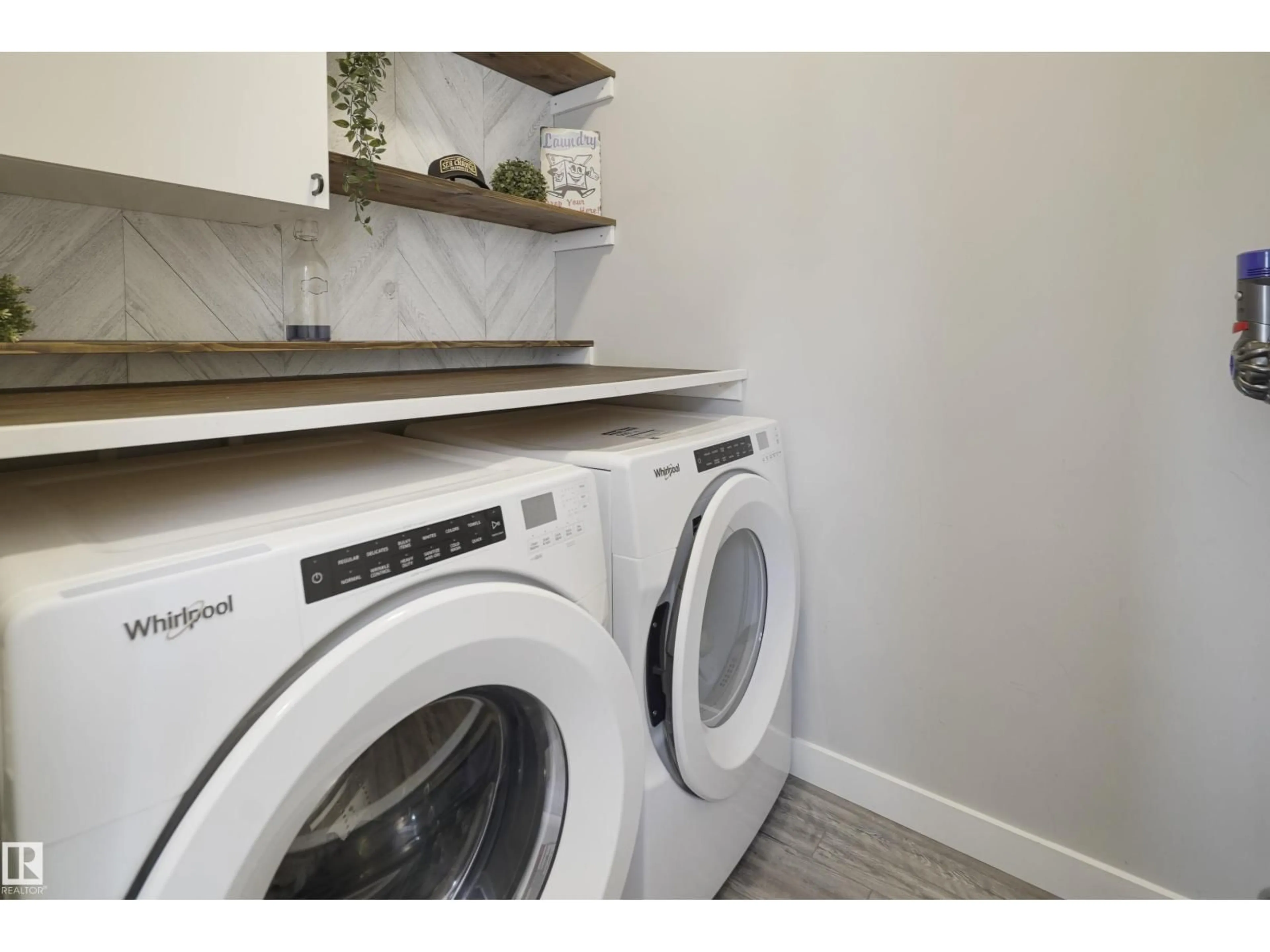 Laundry room for 2082 WONNACOTT WY, Edmonton Alberta T6X2V7