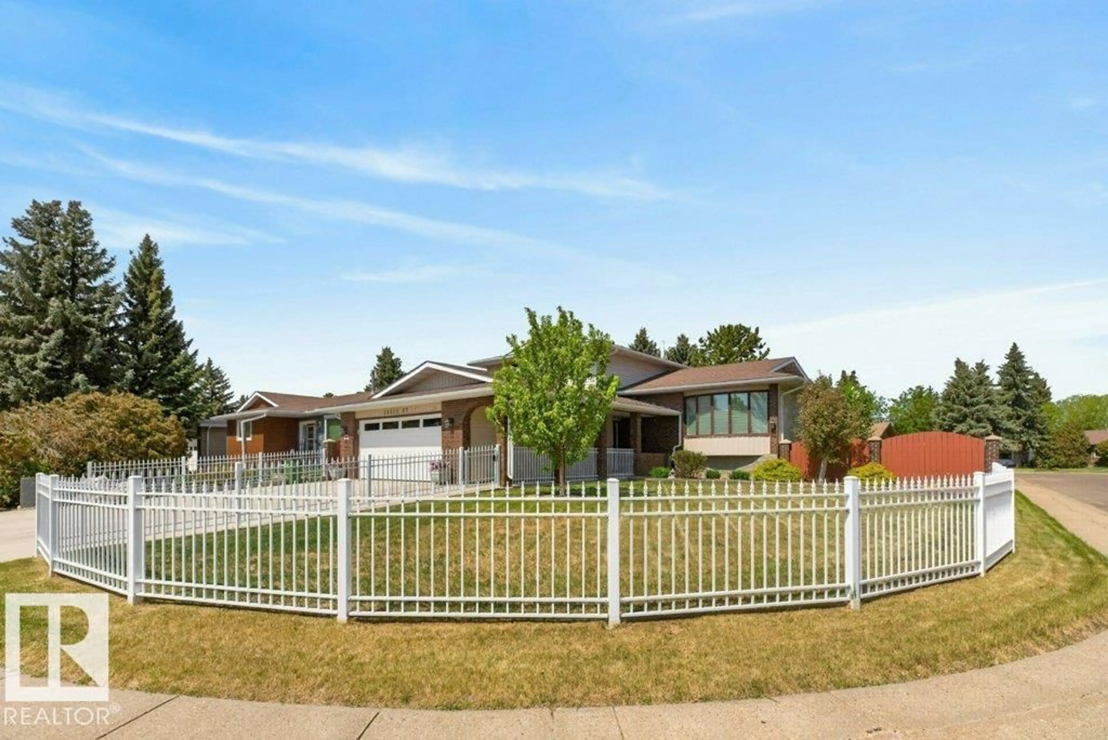 Unknown for 18312 67 AV, Edmonton Alberta T5T2H8