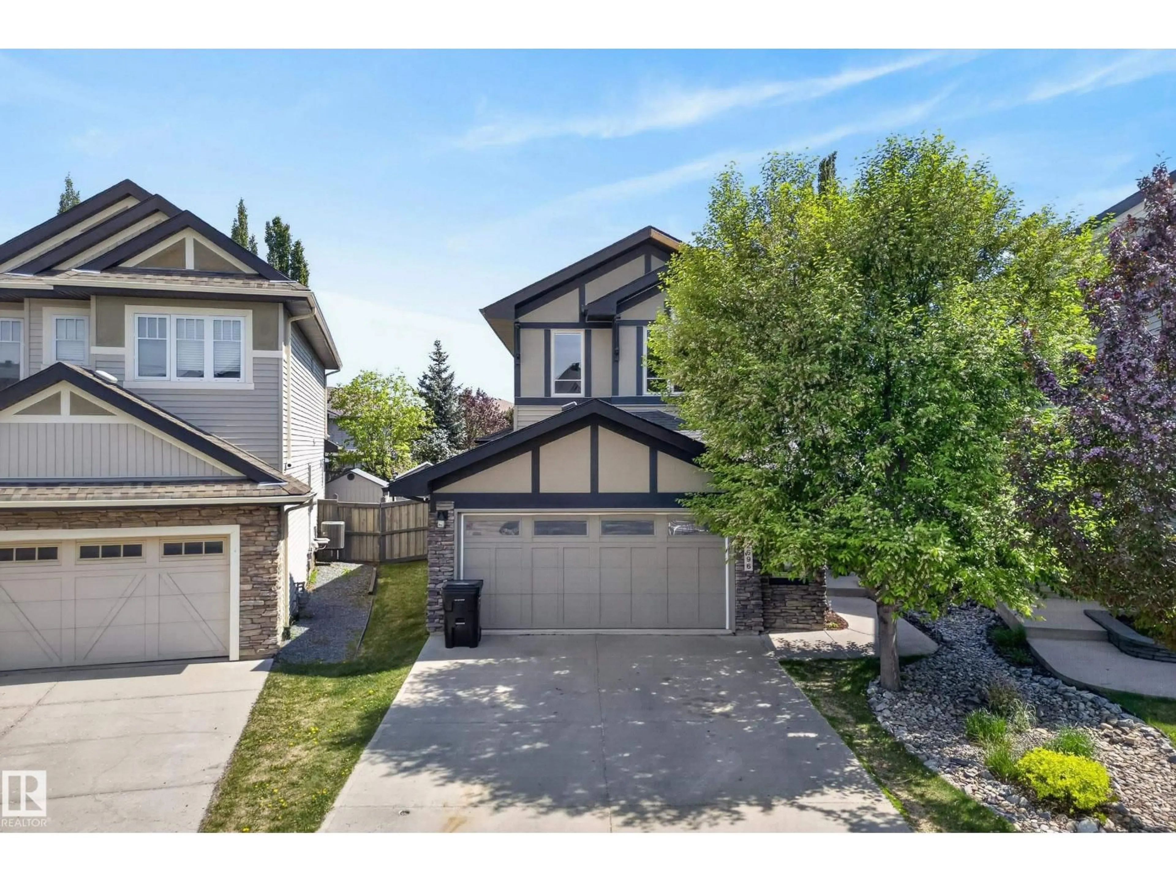 A pic from outside/outdoor area/front of a property/back of a property/a pic from drone, street for 2696 ANDERSON CR, Edmonton Alberta T6W0K5