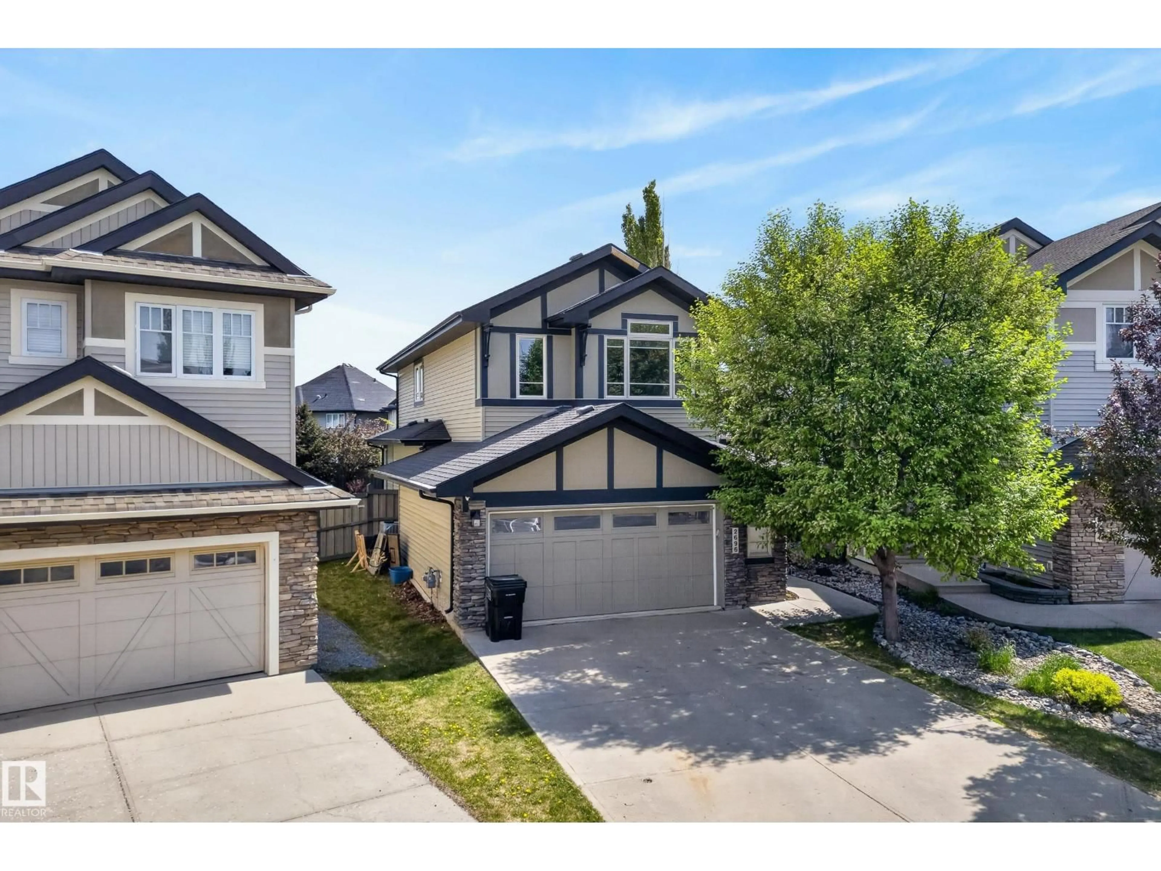 A pic from outside/outdoor area/front of a property/back of a property/a pic from drone, street for 2696 ANDERSON CR, Edmonton Alberta T6W0K5