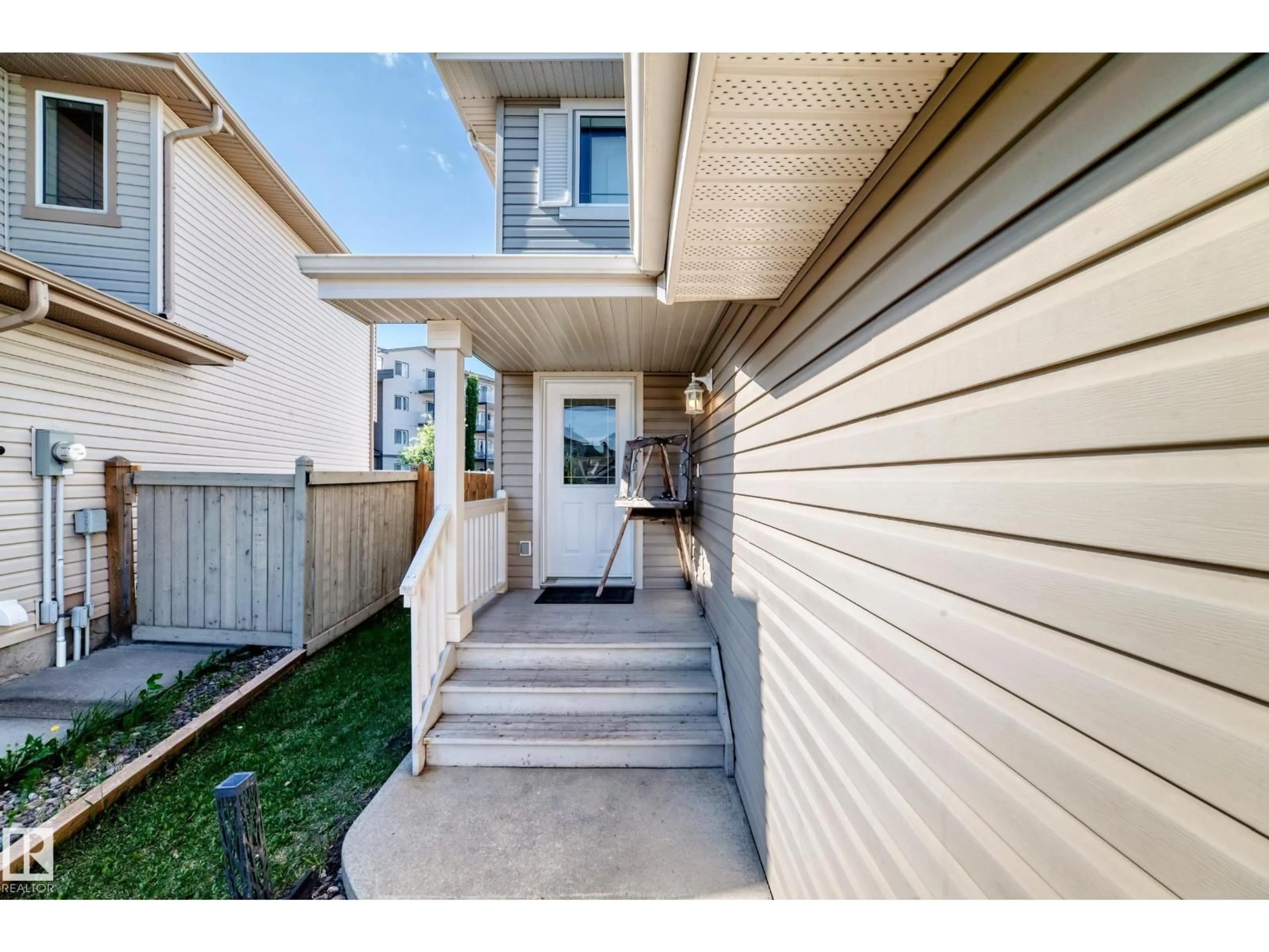 Unknown for SW - 7847 7 AV, Edmonton Alberta T6X1N3