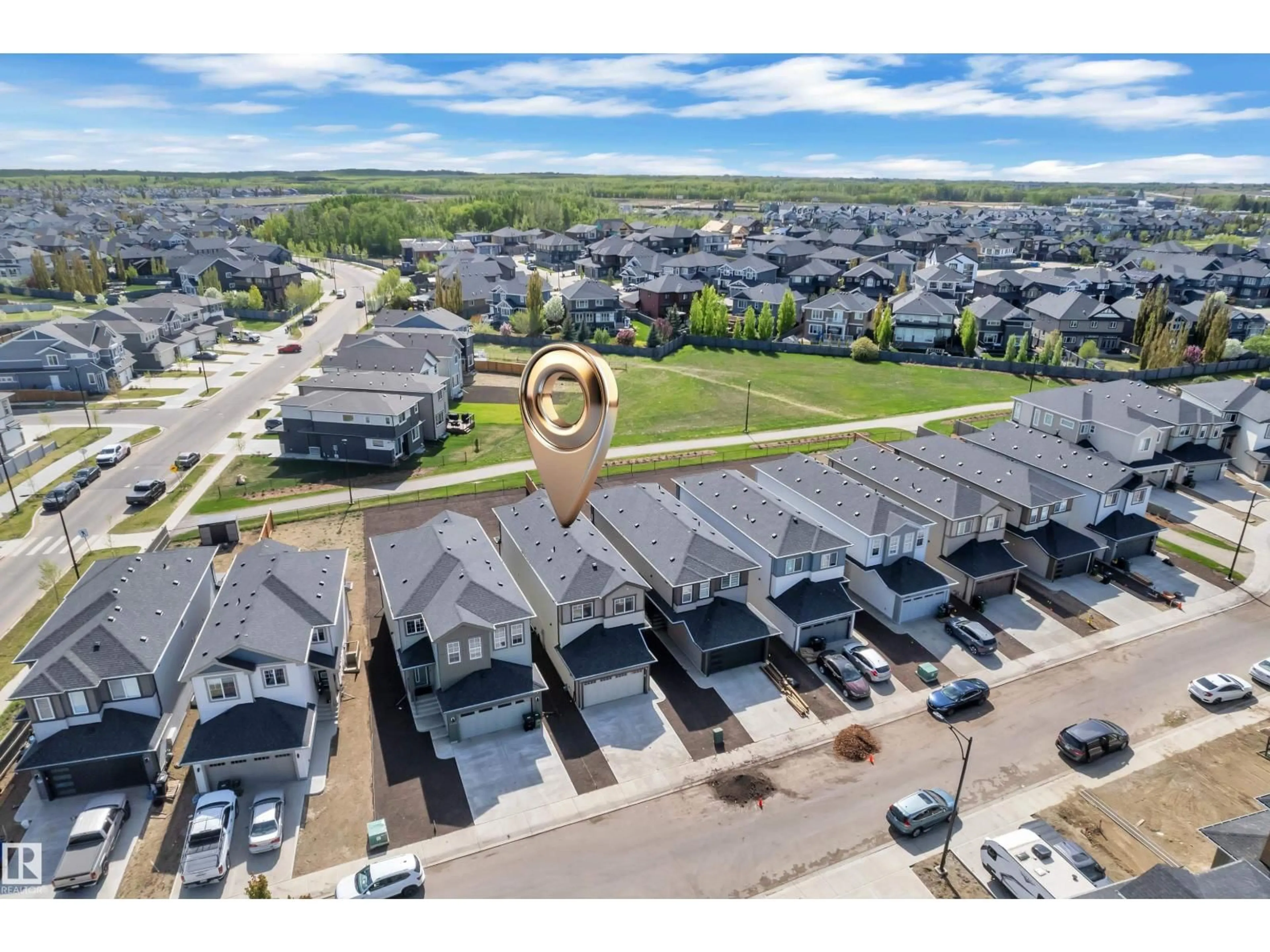 A pic from outside/outdoor area/front of a property/back of a property/a pic from drone, street for 1538 GRANT WY NW, Edmonton Alberta T5T0W2