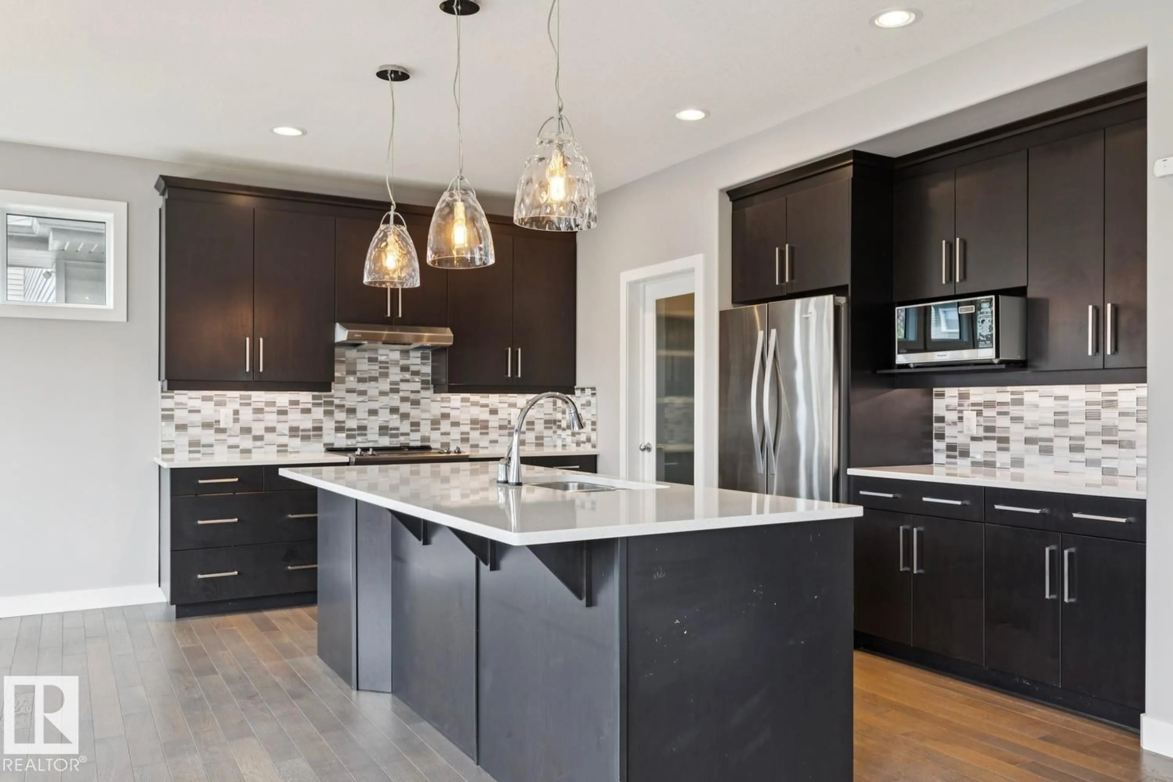 Contemporary kitchen, unknown for SW - 2545 AMEROGEN CR, Edmonton Alberta T6W3C2