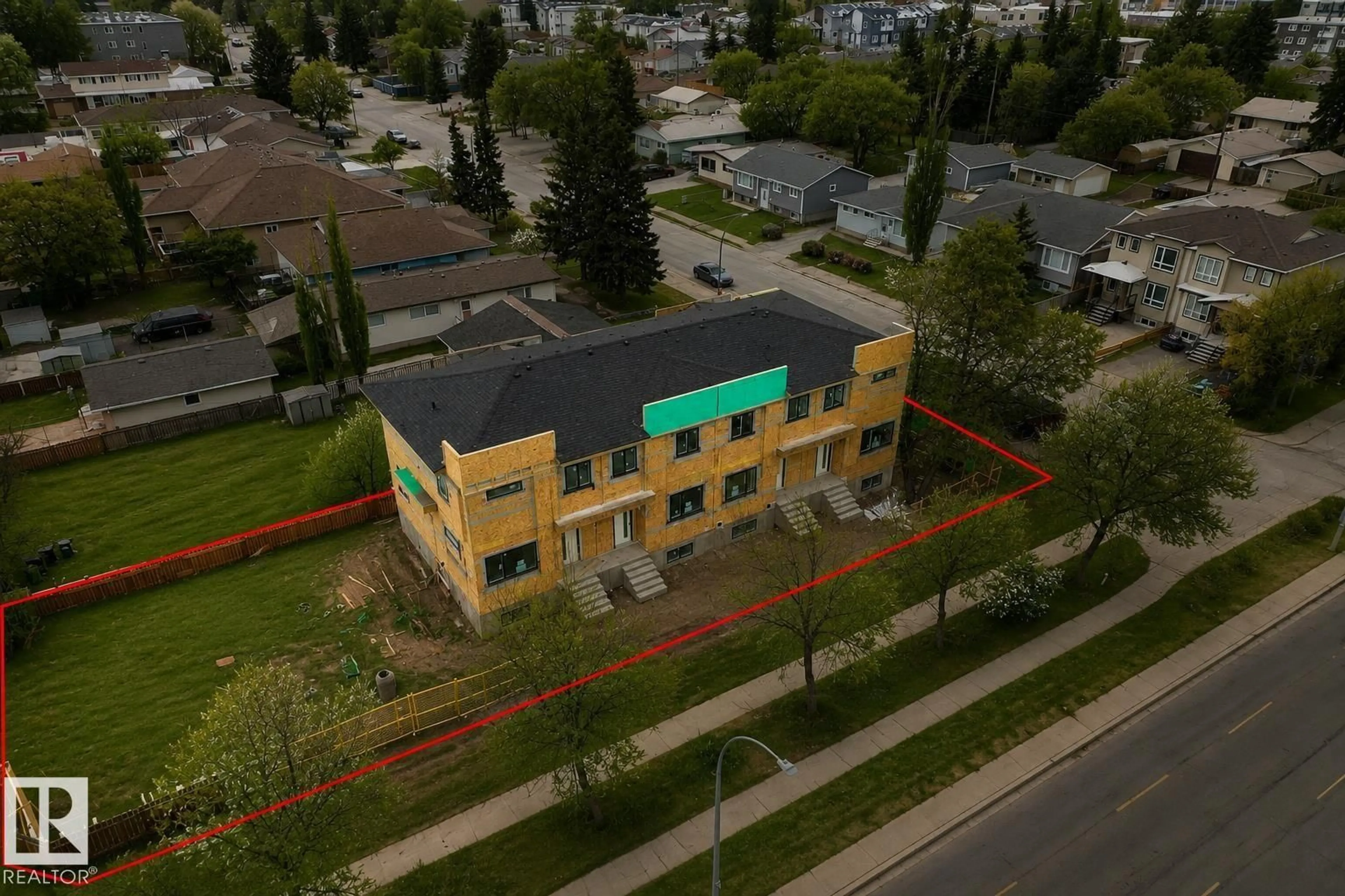 A pic from outside/outdoor area/front of a property/back of a property/a pic from drone, building for 9945 154 ST, Edmonton Alberta T5P2G8