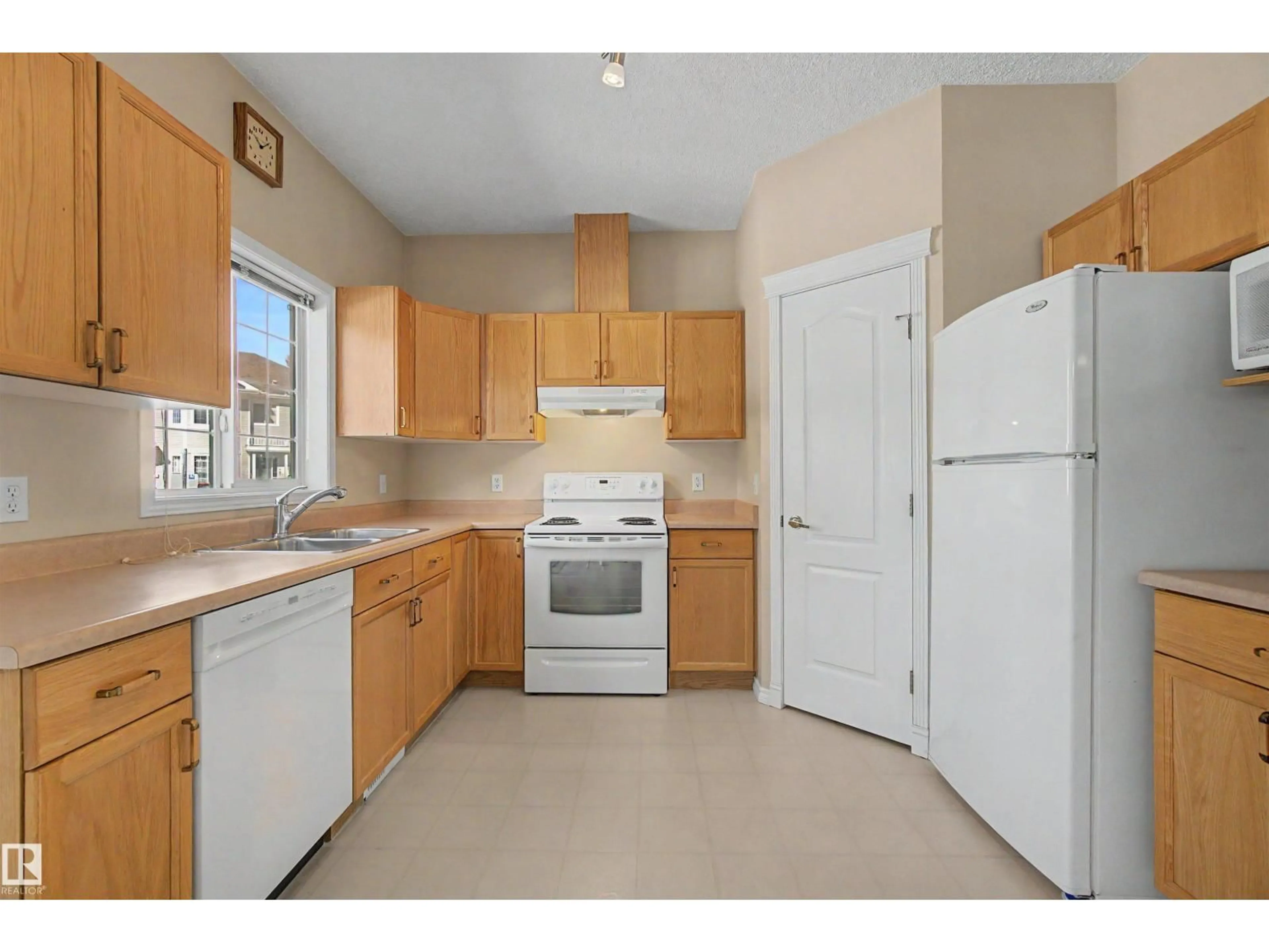 Standard kitchen, unknown for NW - 56 1780 GLASTONBURY BLVD, Edmonton Alberta T5T6P9