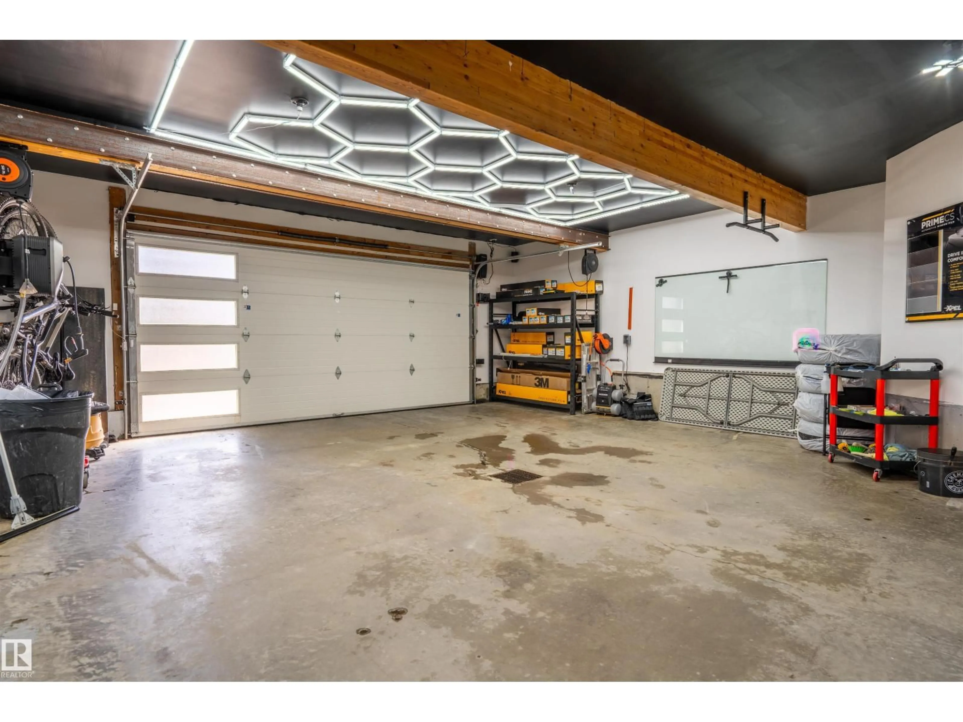 Indoor garage for 711 BEACH AV, Cold Lake Alberta T9M1K7