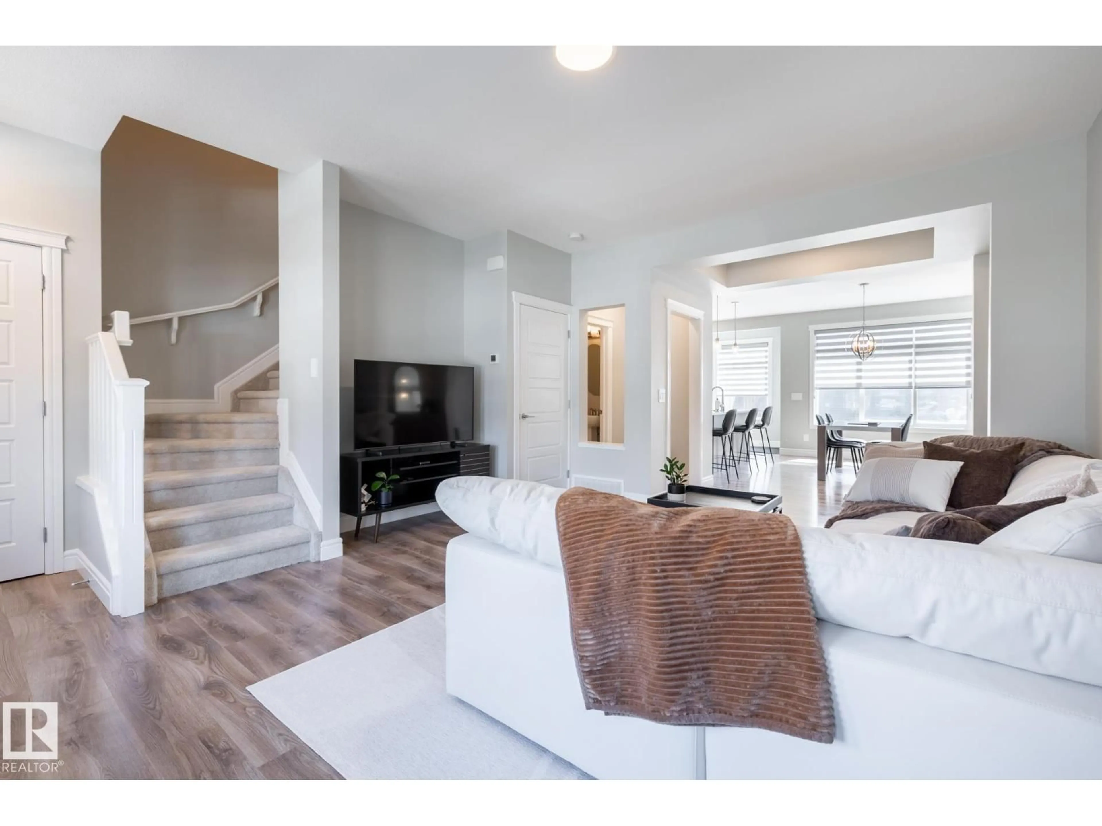 Living room with furniture, unknown for 1035 GOLDFINCH WY, Edmonton Alberta T5S0R1