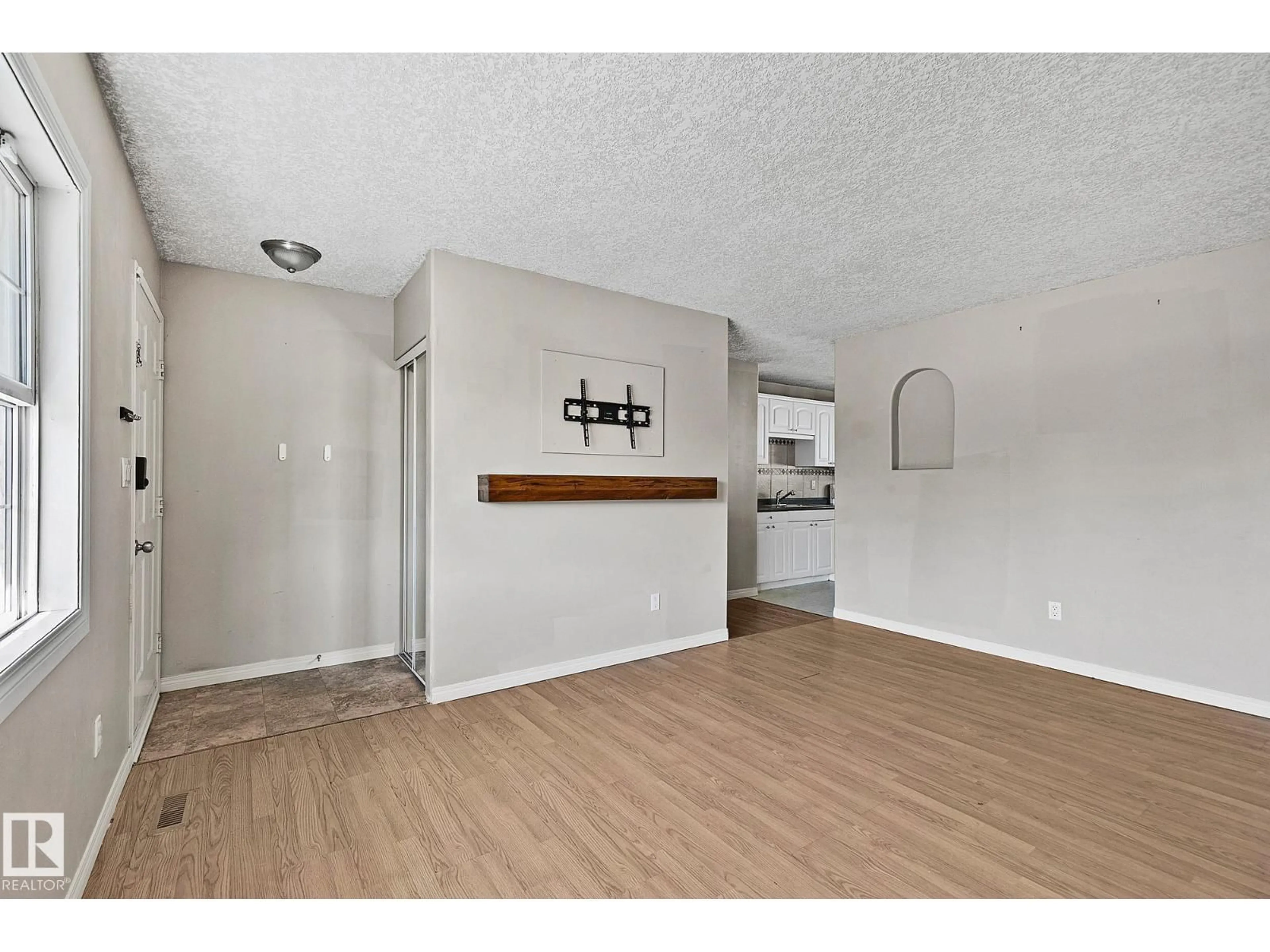 A pic of a room for 17059 98 ST, Edmonton Alberta T5X3G5