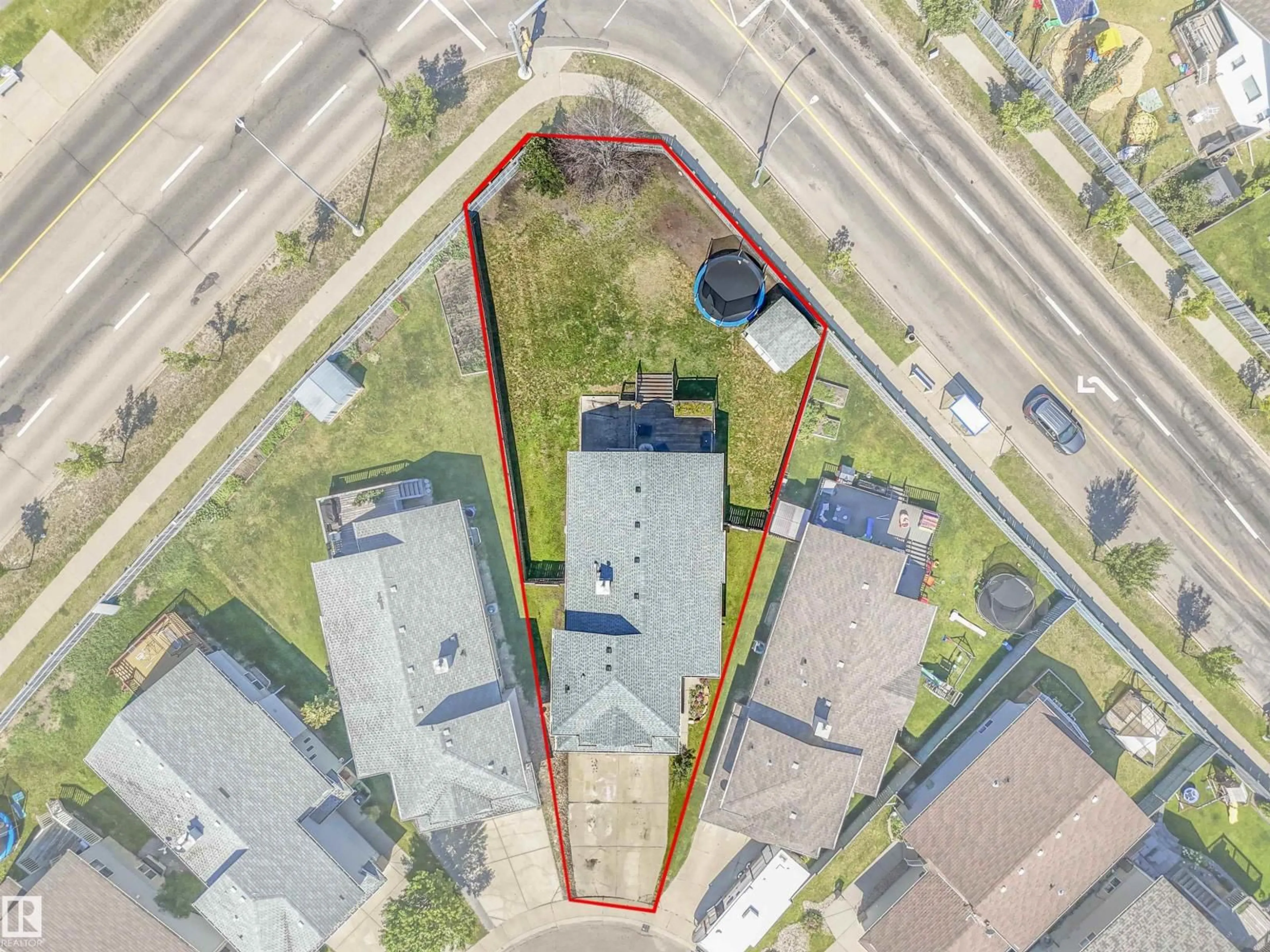 A pic from outside/outdoor area/front of a property/back of a property/a pic from drone, street for 4832 157 AV, Edmonton Alberta T5Y0B7