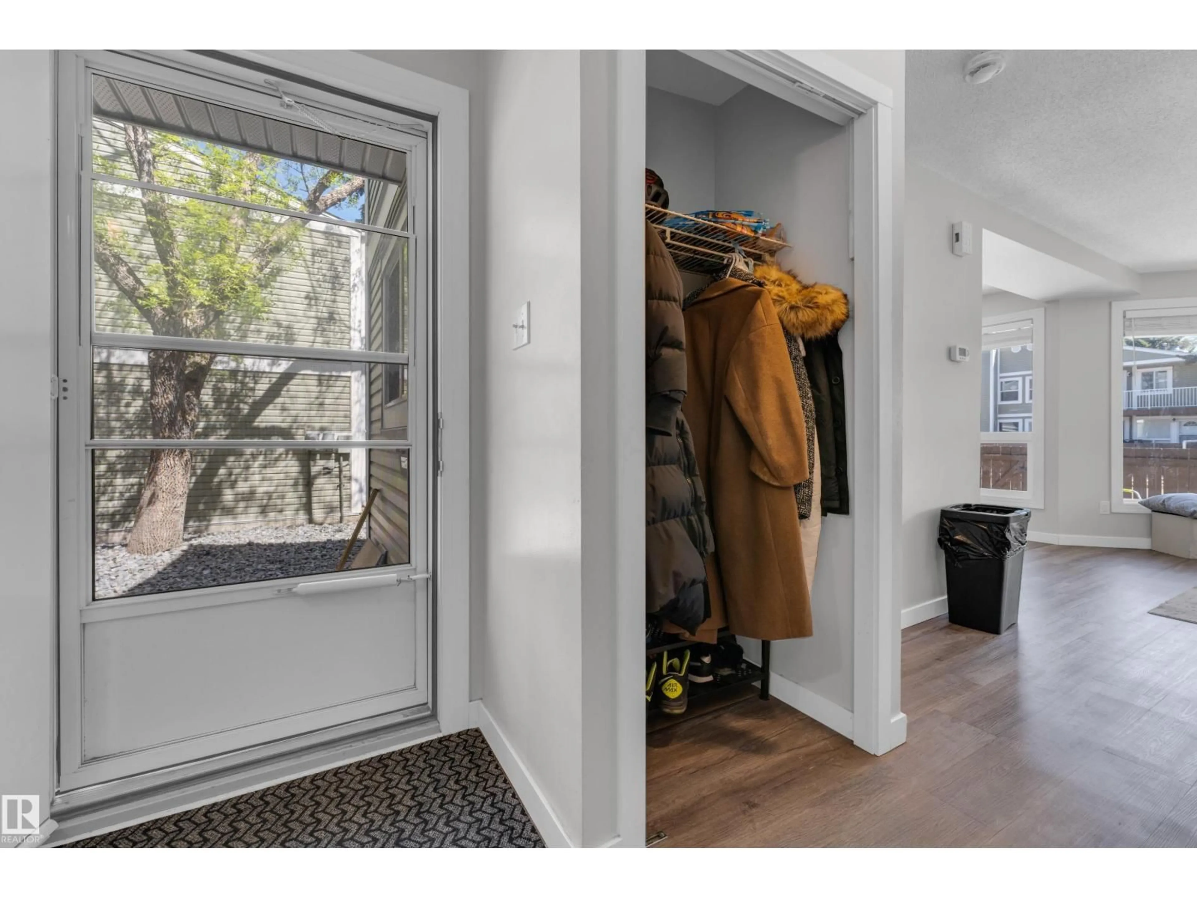 Indoor entryway for #45 - 1820 56 ST, Edmonton Alberta T6L5L4
