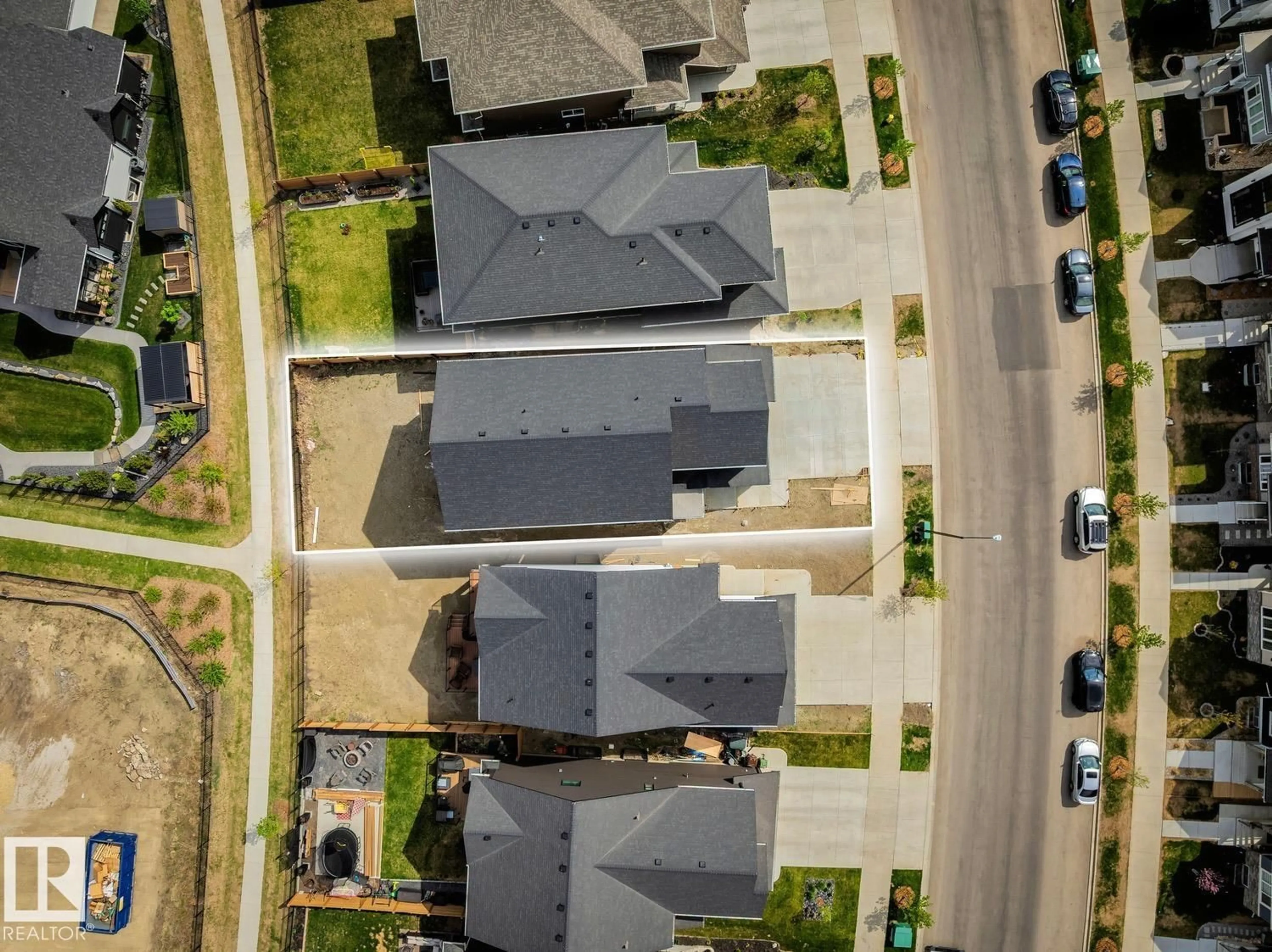 A pic from outside/outdoor area/front of a property/back of a property/a pic from drone, street for 289 JENSEN LAKES BV, St. Albert Alberta T8N7Z5