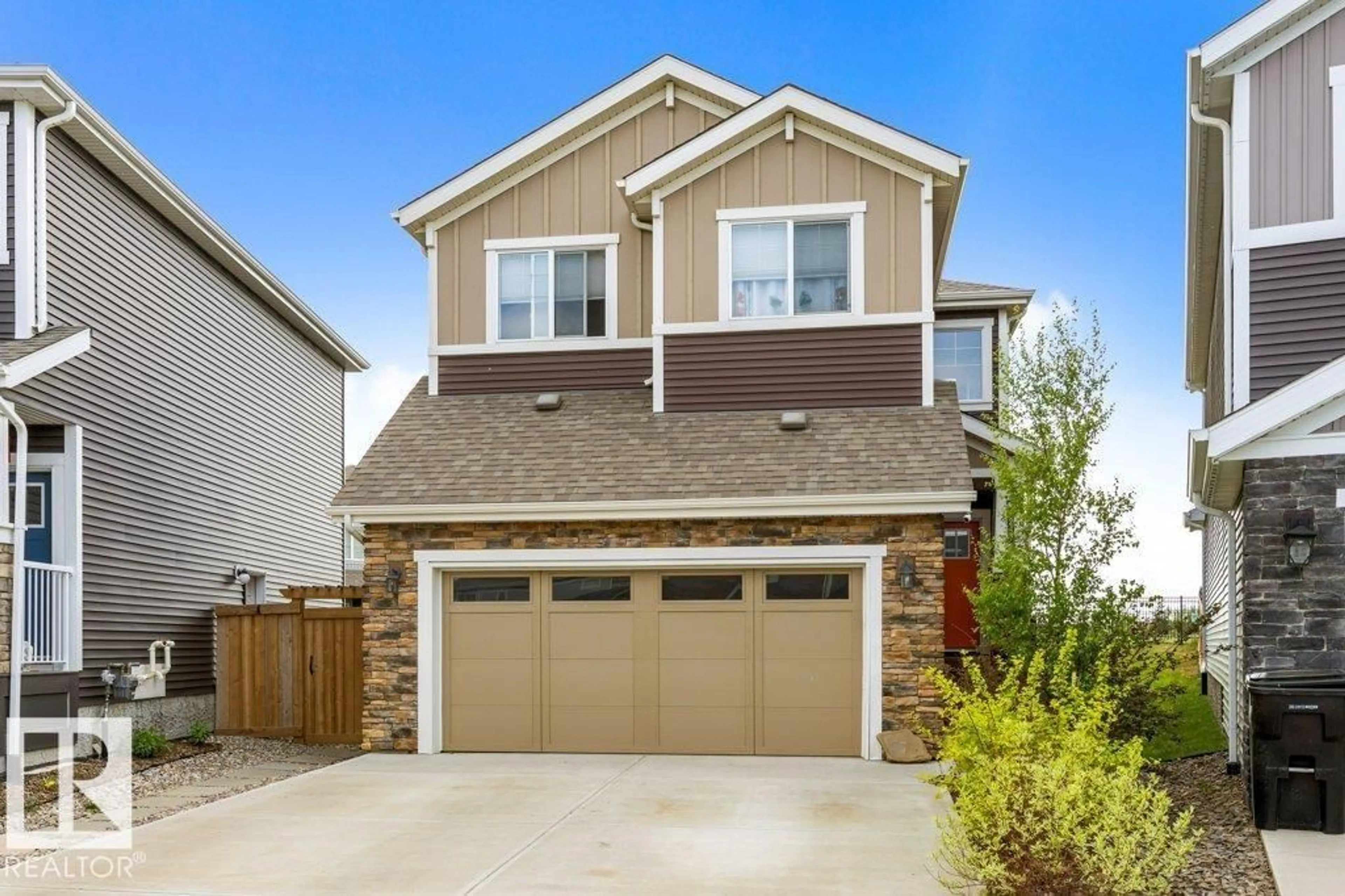 Home with vinyl exterior material, street for 22219 85 AV, Edmonton Alberta T5T7E4
