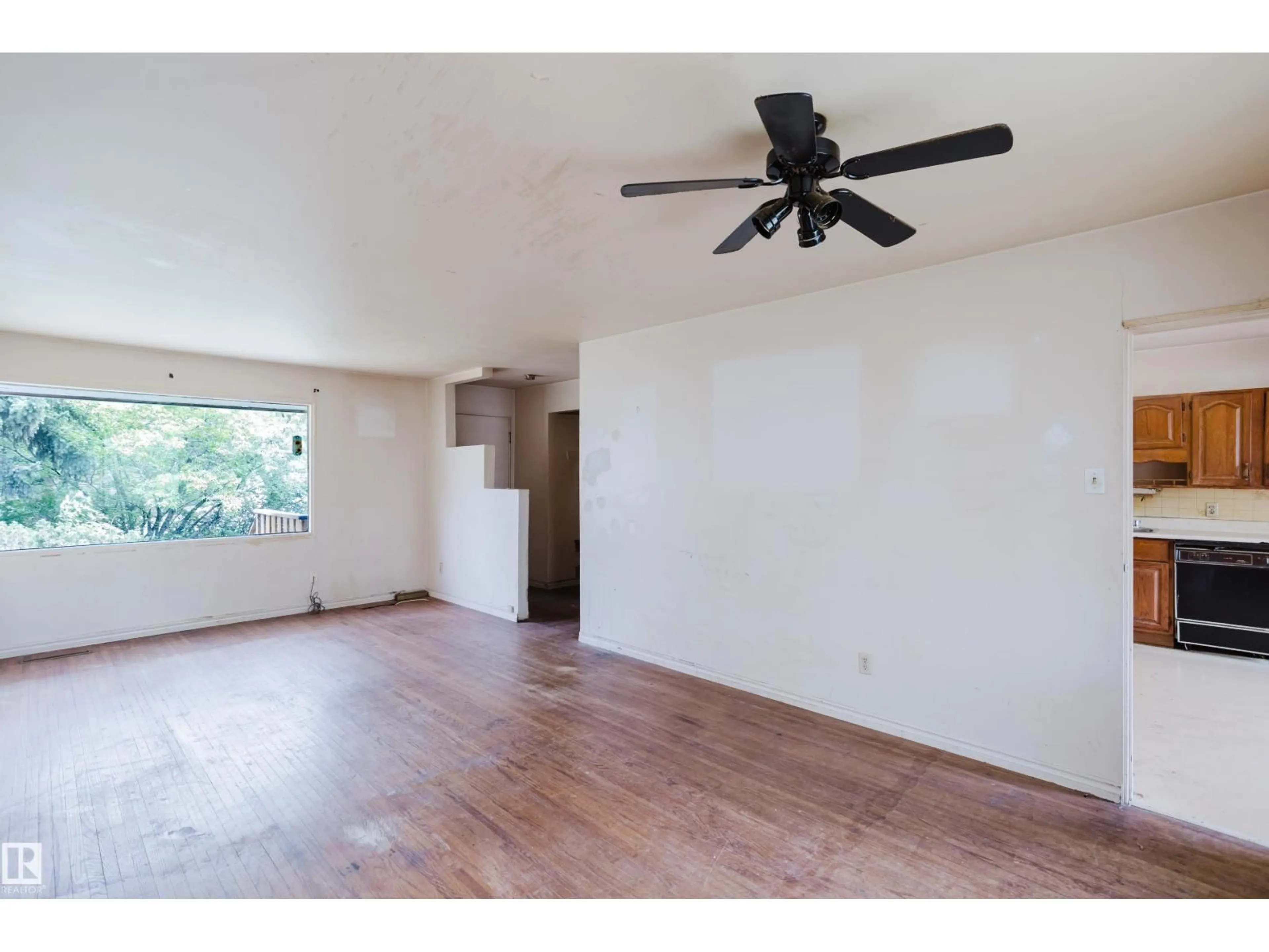 A pic of a room for NW - 12236 131 ST, Edmonton Alberta T5L1M9