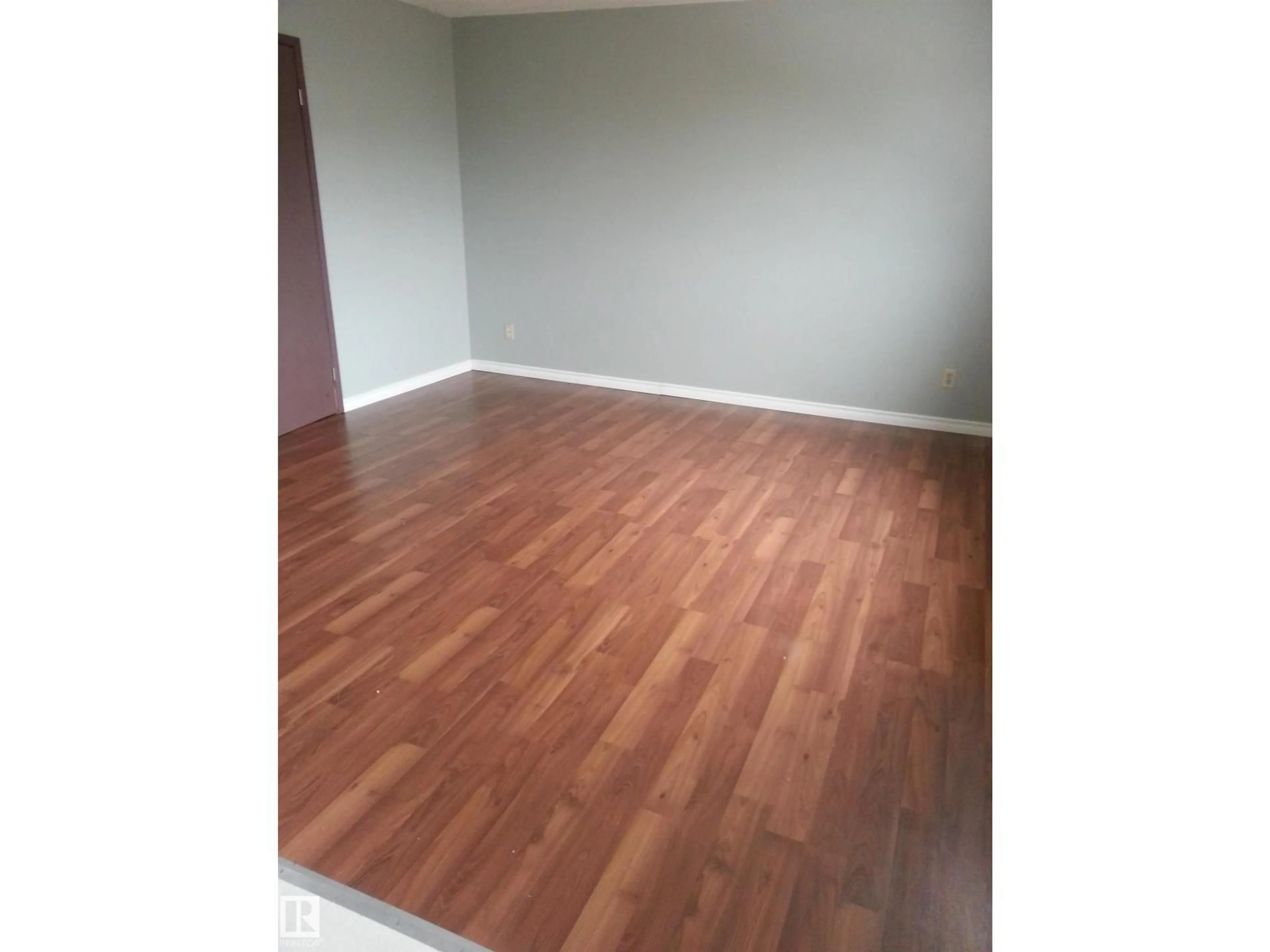 A pic of a room for 8433 29 AV, Edmonton Alberta T6K3M8