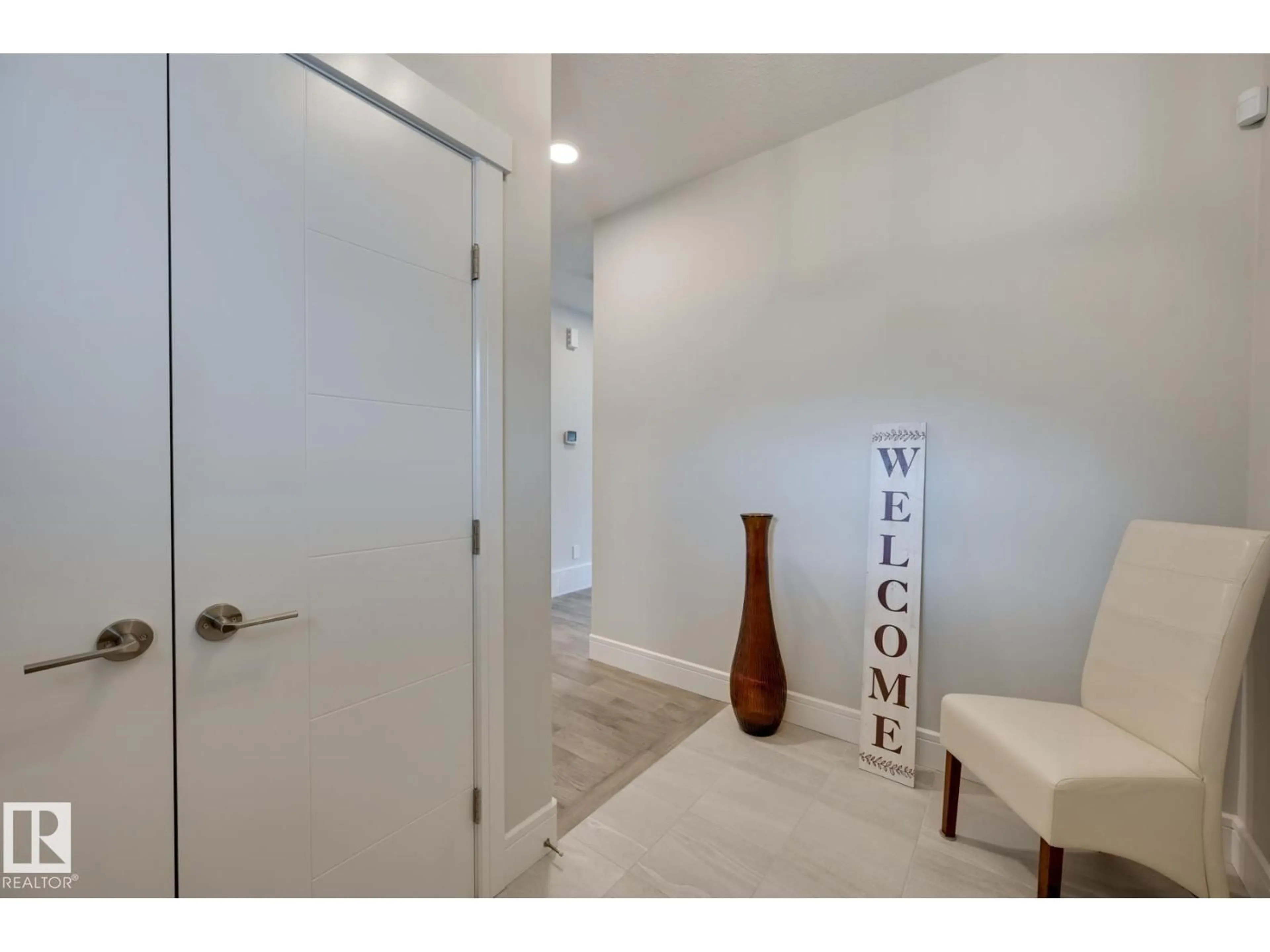 Indoor entryway for NW - 20020 28 AV, Edmonton Alberta T6M0W8