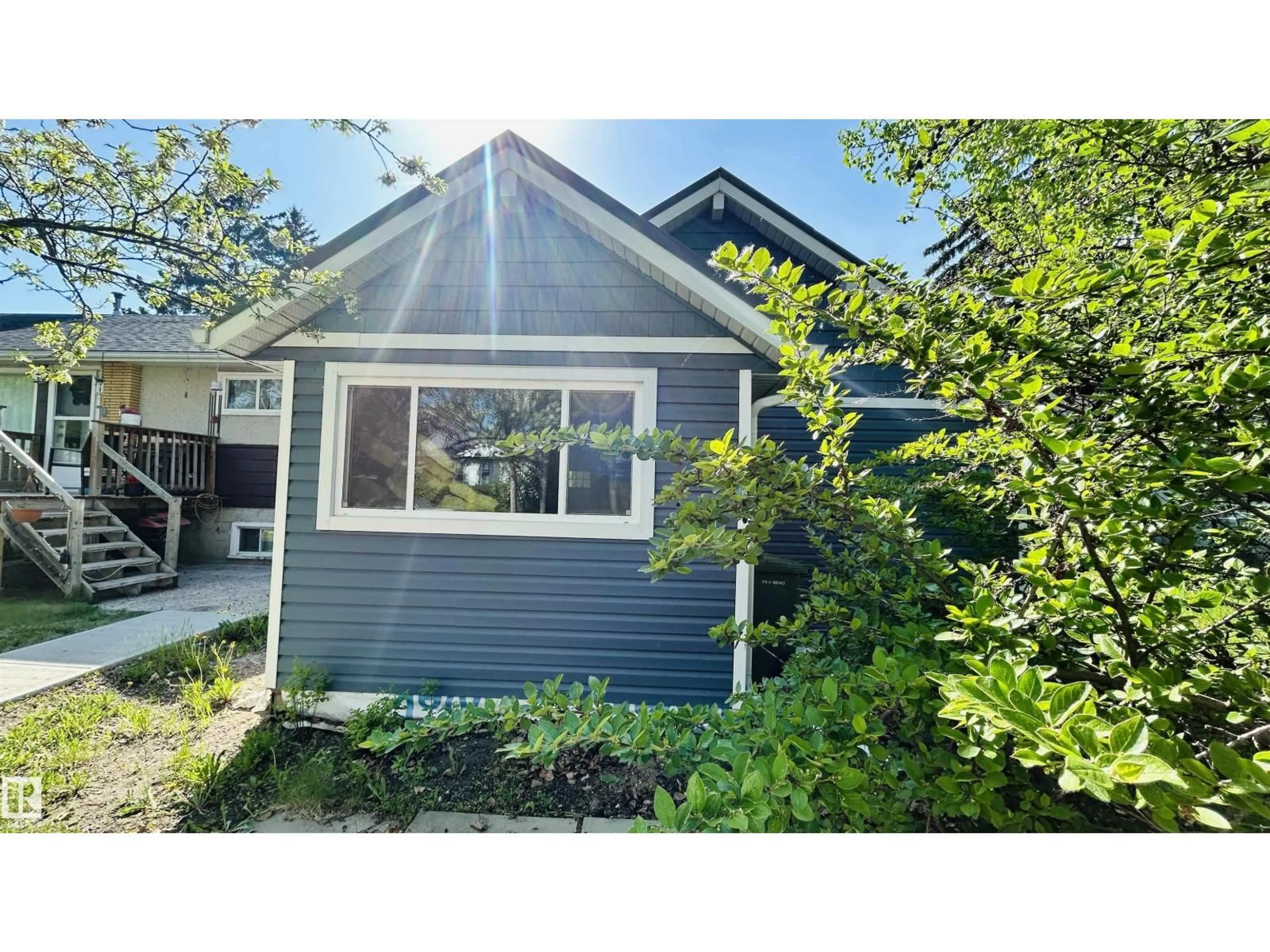 Home with vinyl exterior material, street for 5208 51 ST, Bonnyville Town Alberta T9N2E3