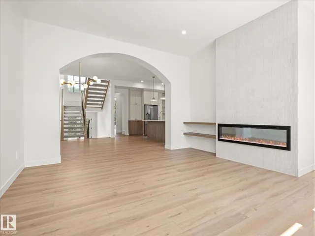 NW - 6303 109B AV, Edmonton 5