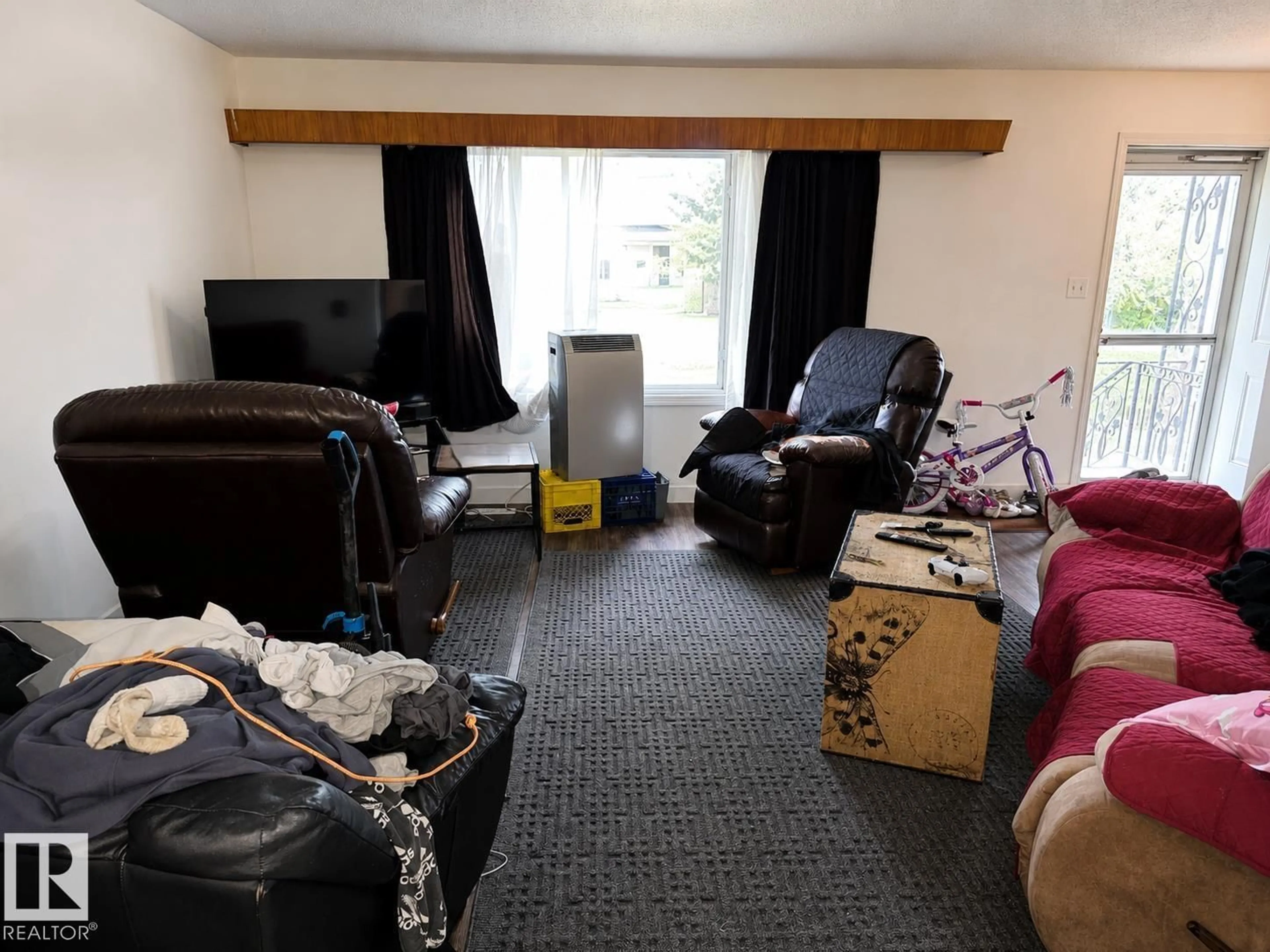 A pic of a room for NW - 10306 & 10308 152 ST, Edmonton Alberta T5P1Y5