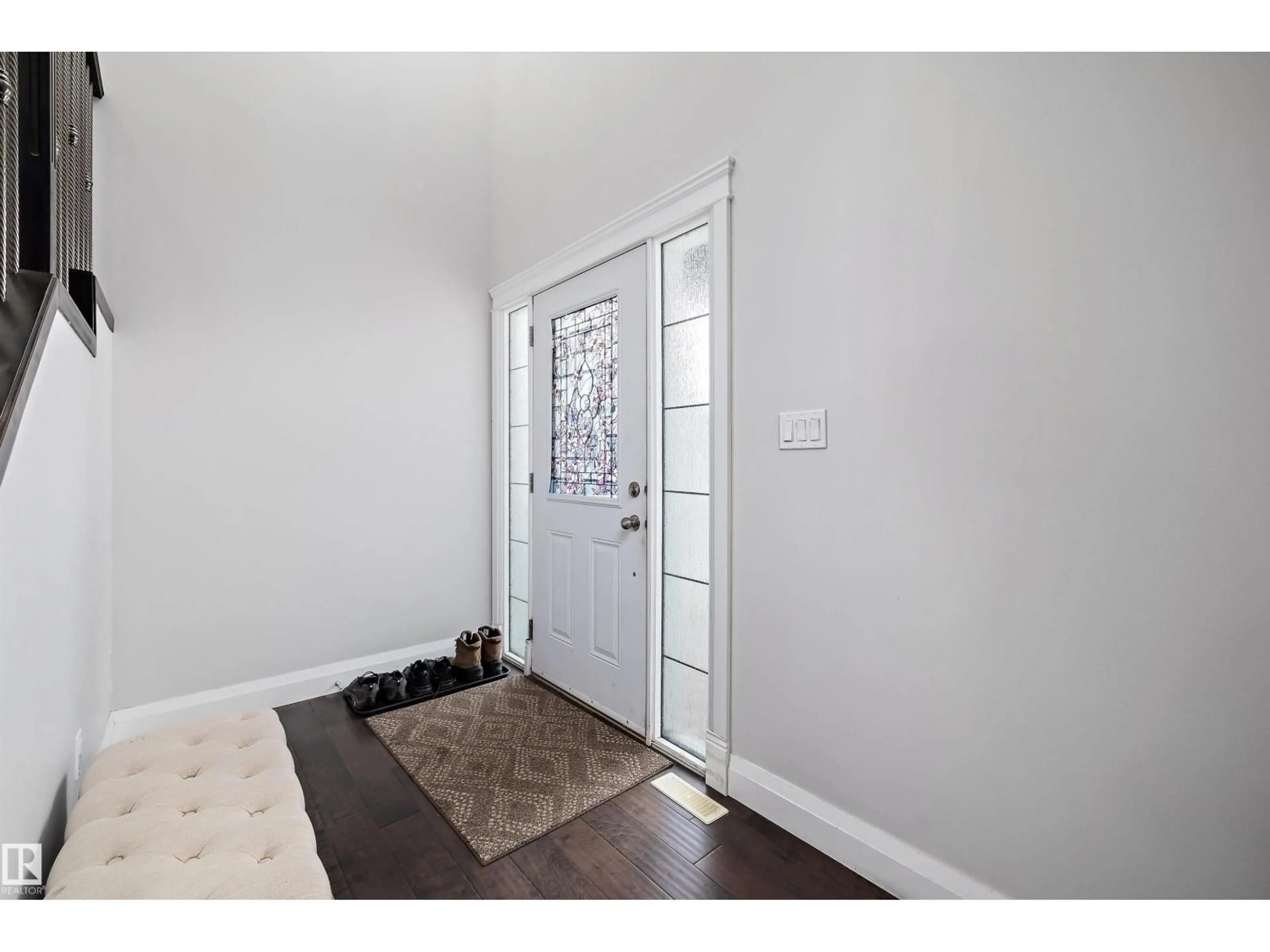 Indoor entryway for NW - 16758 62 ST, Edmonton Alberta T5Y0Z7