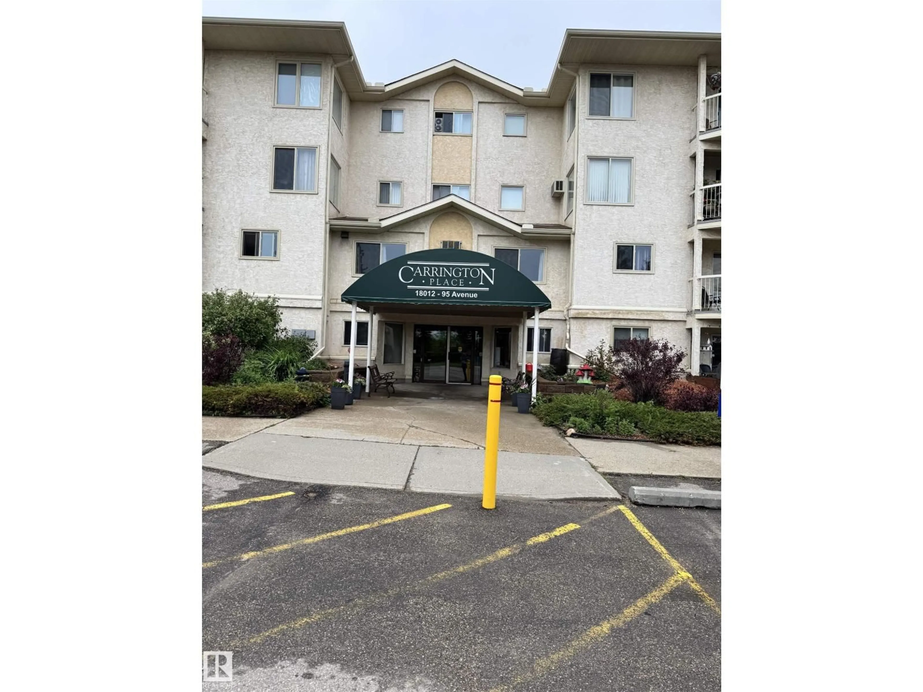Indoor foyer for 207 - 18012 95 AV, Edmonton Alberta T5T5Z2