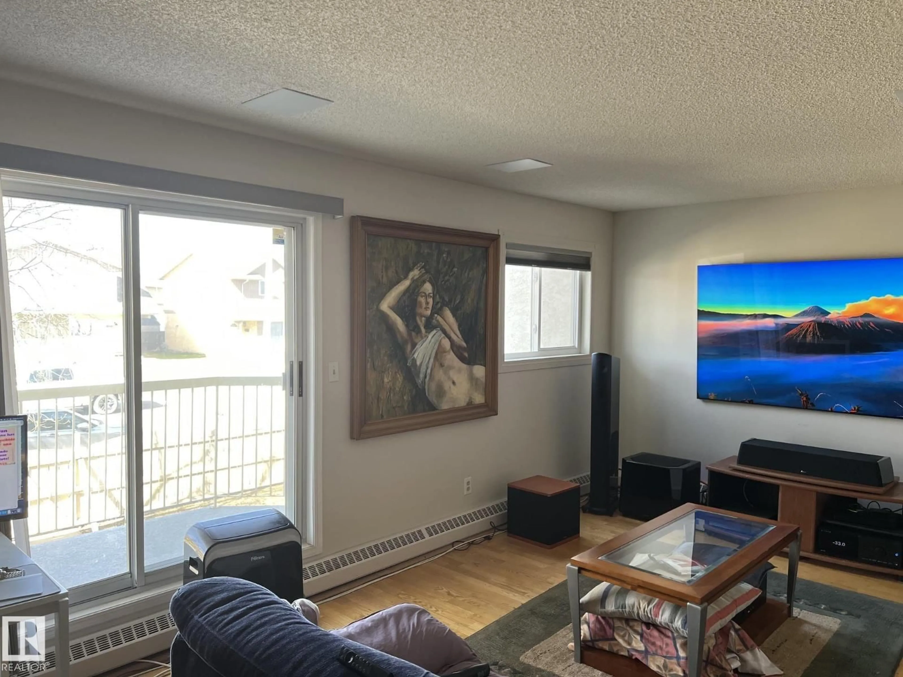 A pic of a room for 207 - 18012 95 AV, Edmonton Alberta T5T5Z2