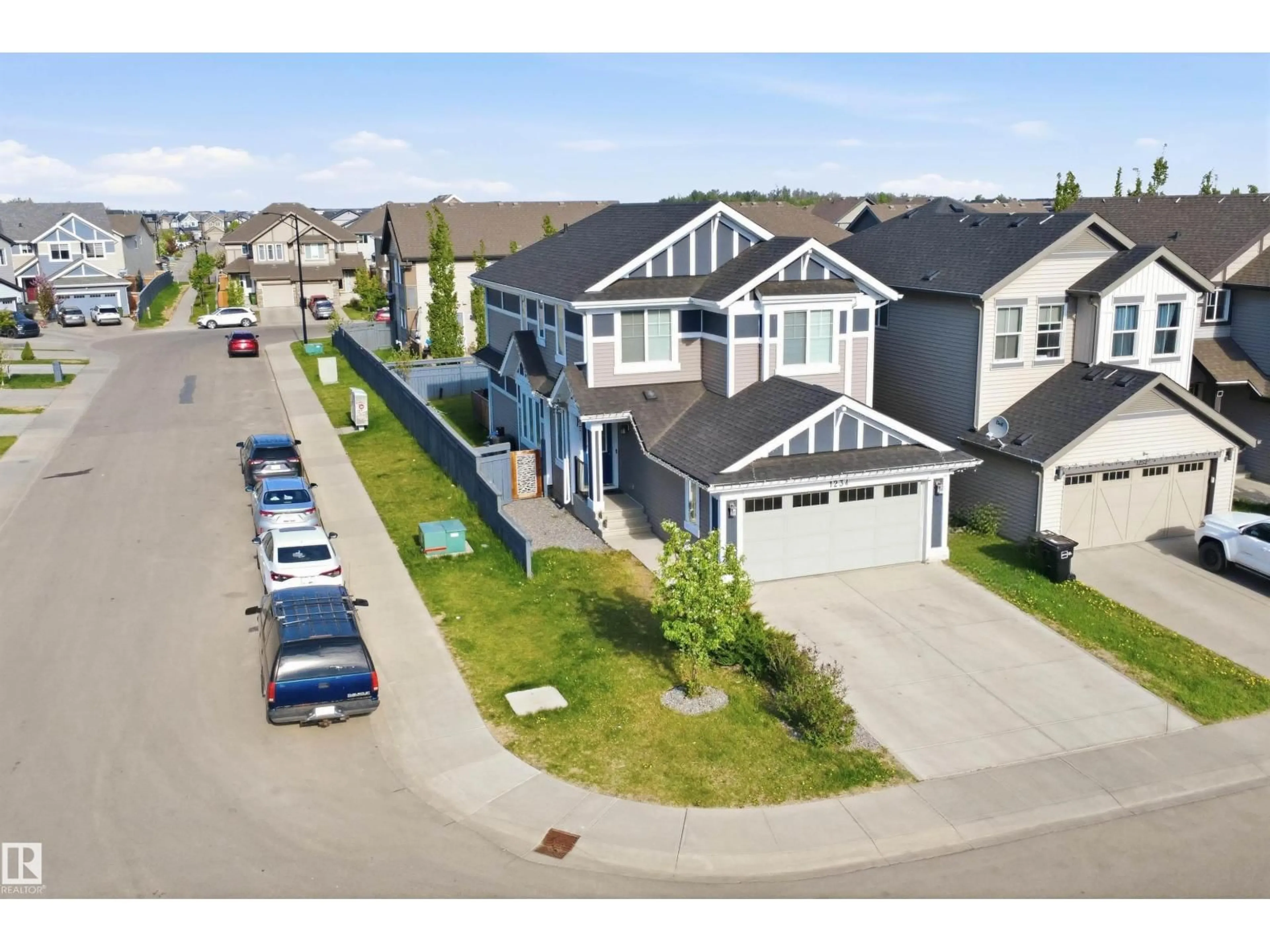 A pic from outside/outdoor area/front of a property/back of a property/a pic from drone, street for 1234 DANIELS CR, Edmonton Alberta T6W3V6