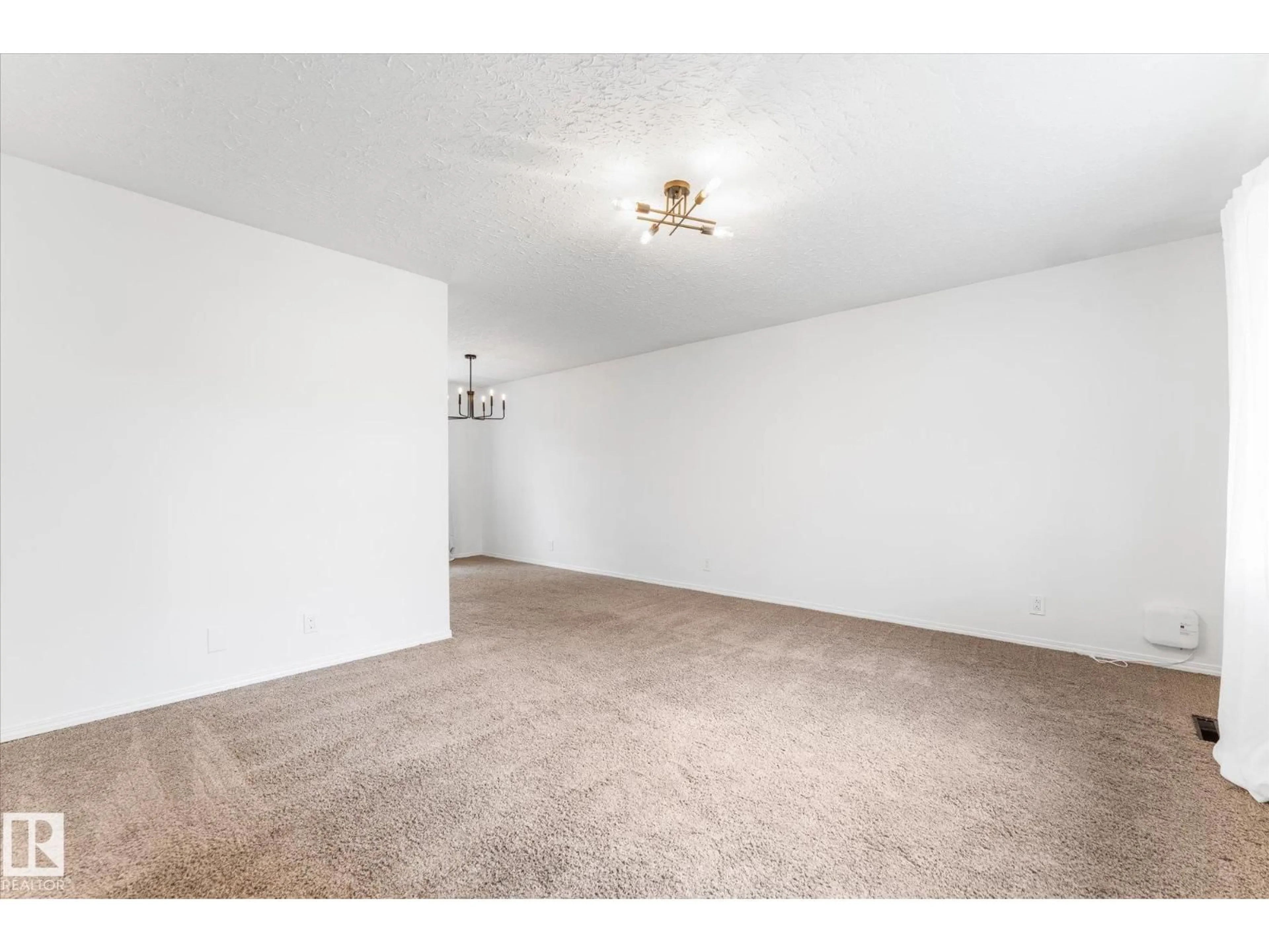 A pic of a room for 8911 149 ST, Edmonton Alberta T5R1B7