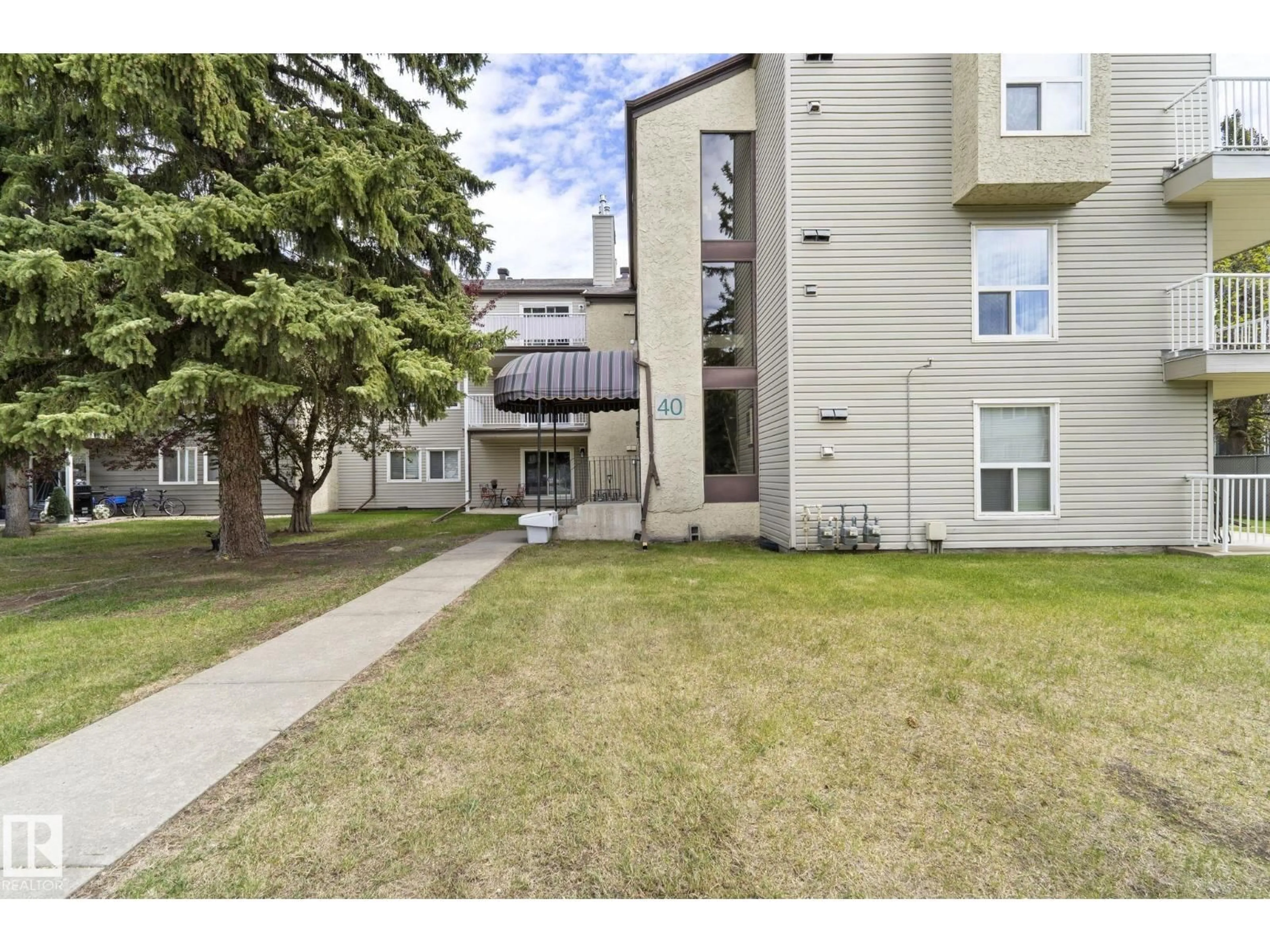 Patio, unknown for 40 - 212 ALPINE PL, St. Albert Alberta T8N3Y2