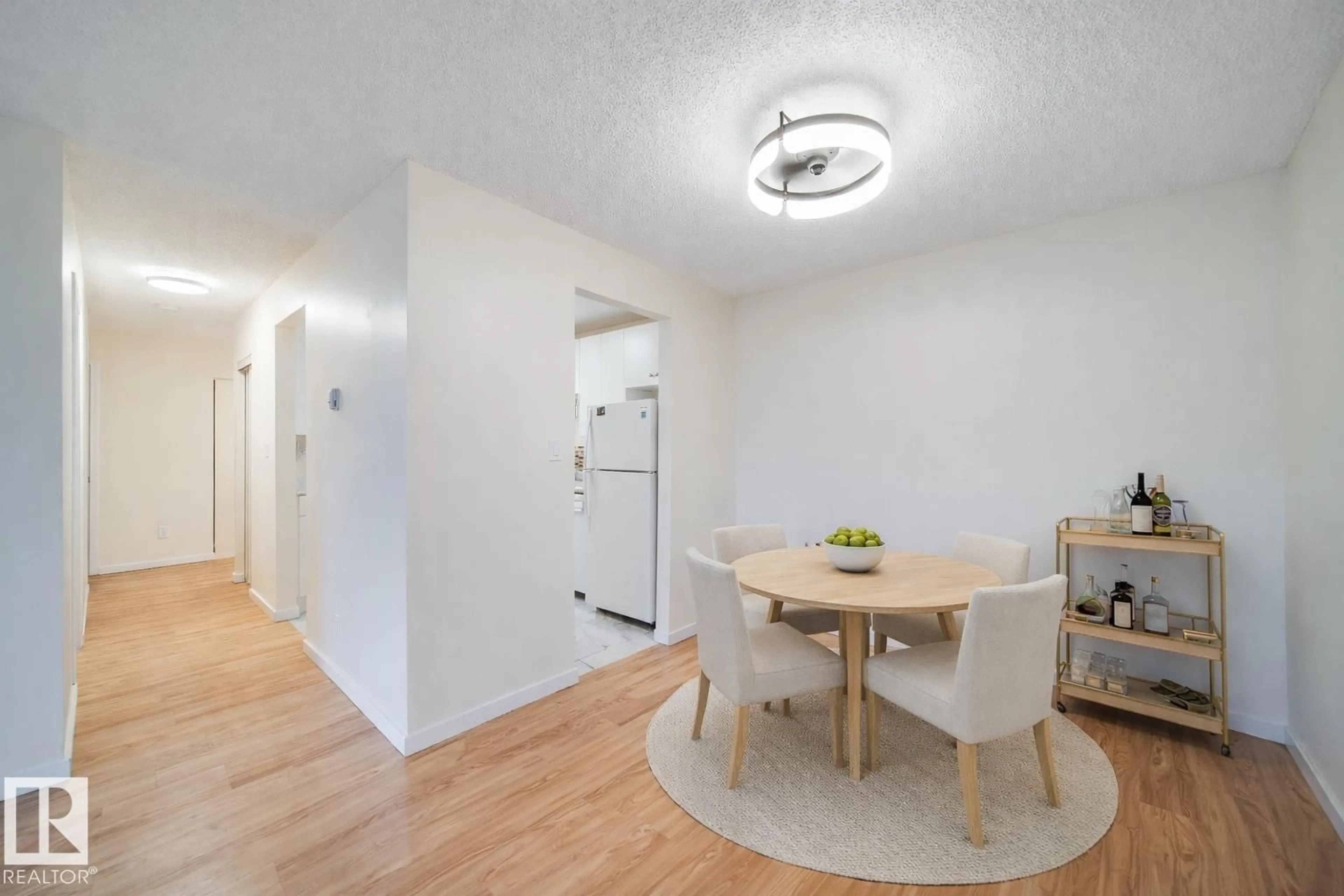 A pic of a room for #402 - 1624 48 ST, Edmonton Alberta T6L5P1