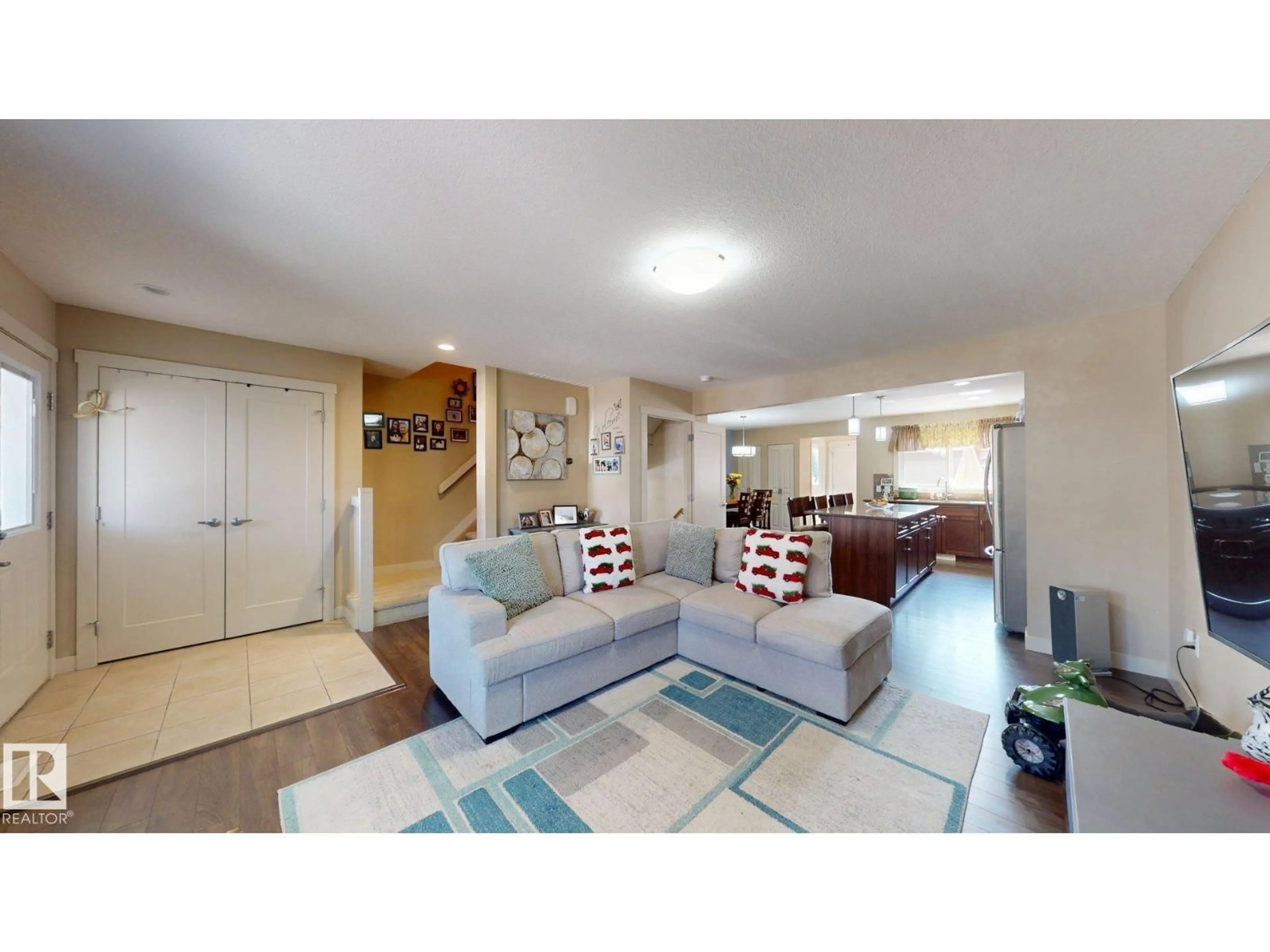 Living room with furniture, unknown for 6824 EVANS WD, Edmonton Alberta T6M0T3