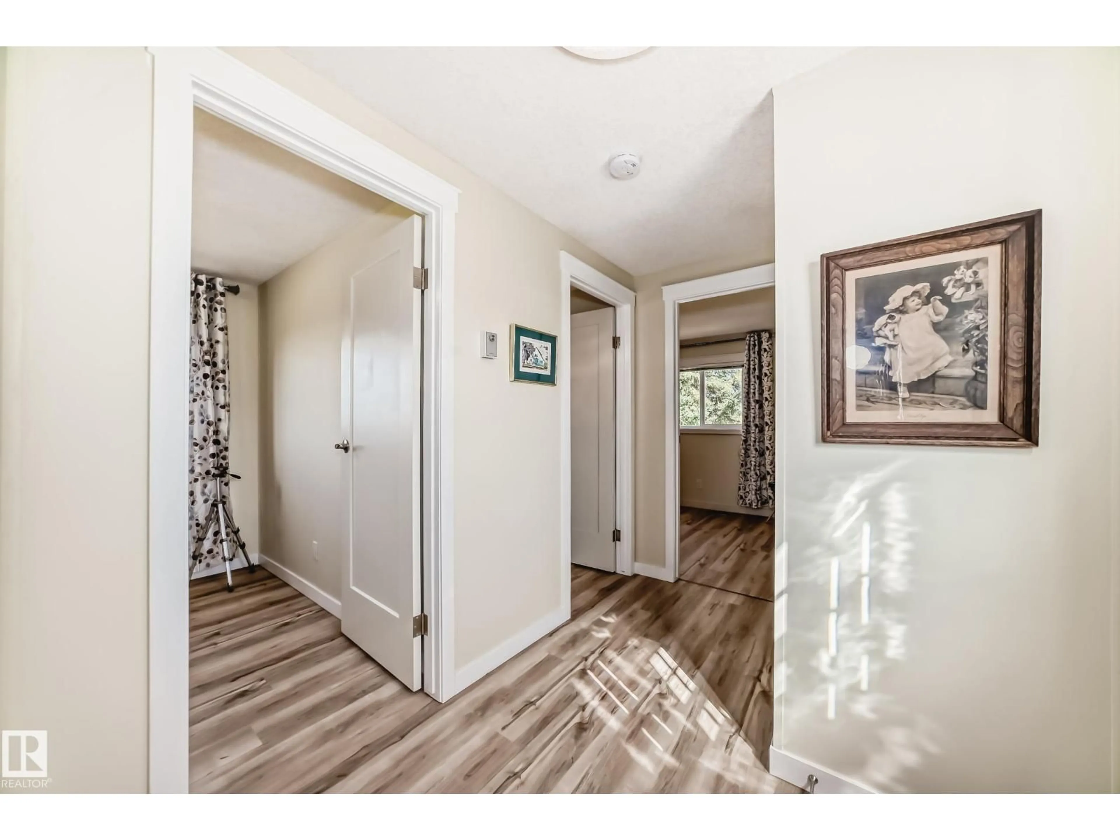 Indoor entryway for 56118 RGE ROAD 240, Rural Sturgeon County Alberta T0A0K0