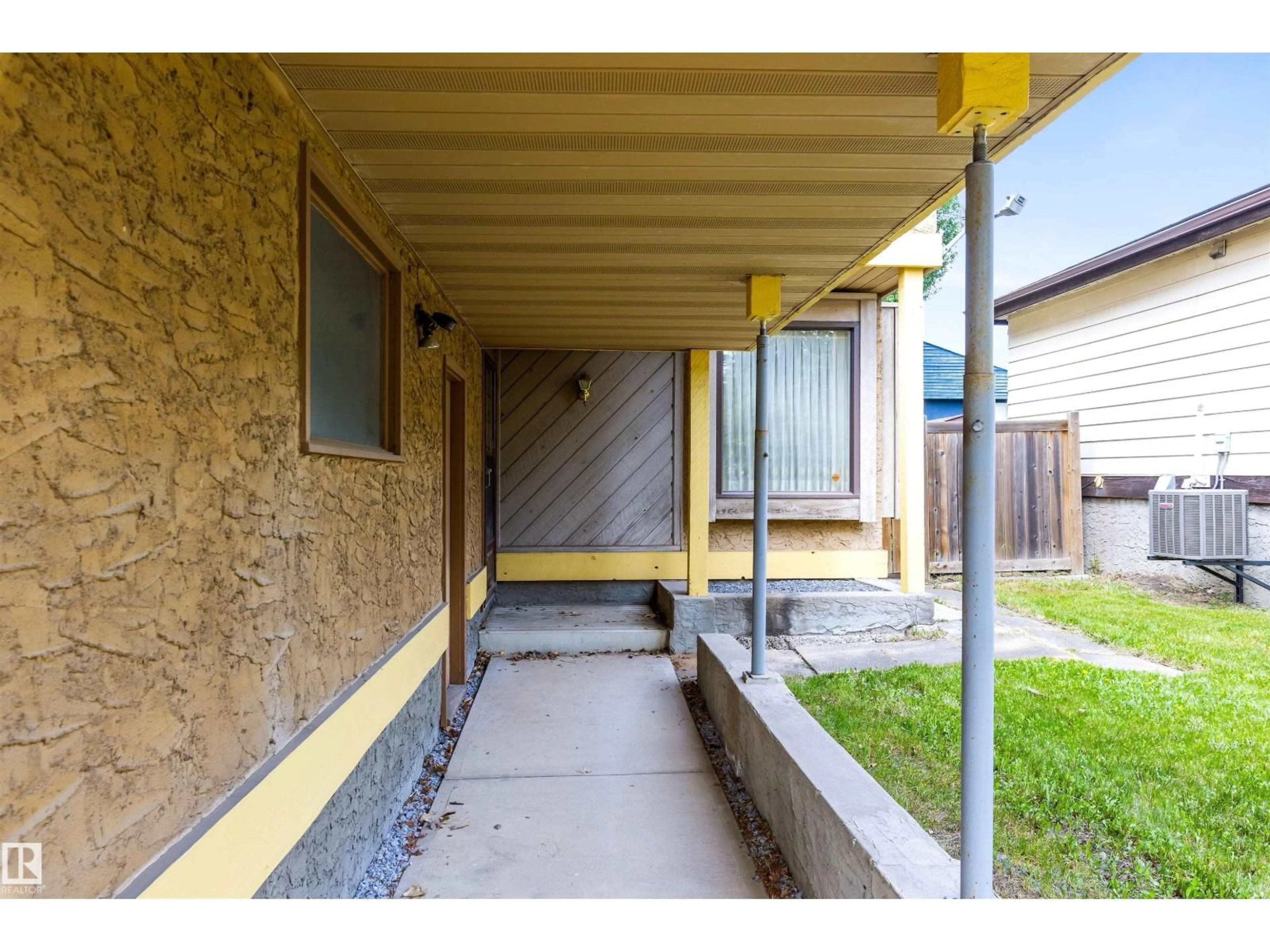 Unknown for 17912 77 AV, Edmonton Alberta T5T2S2