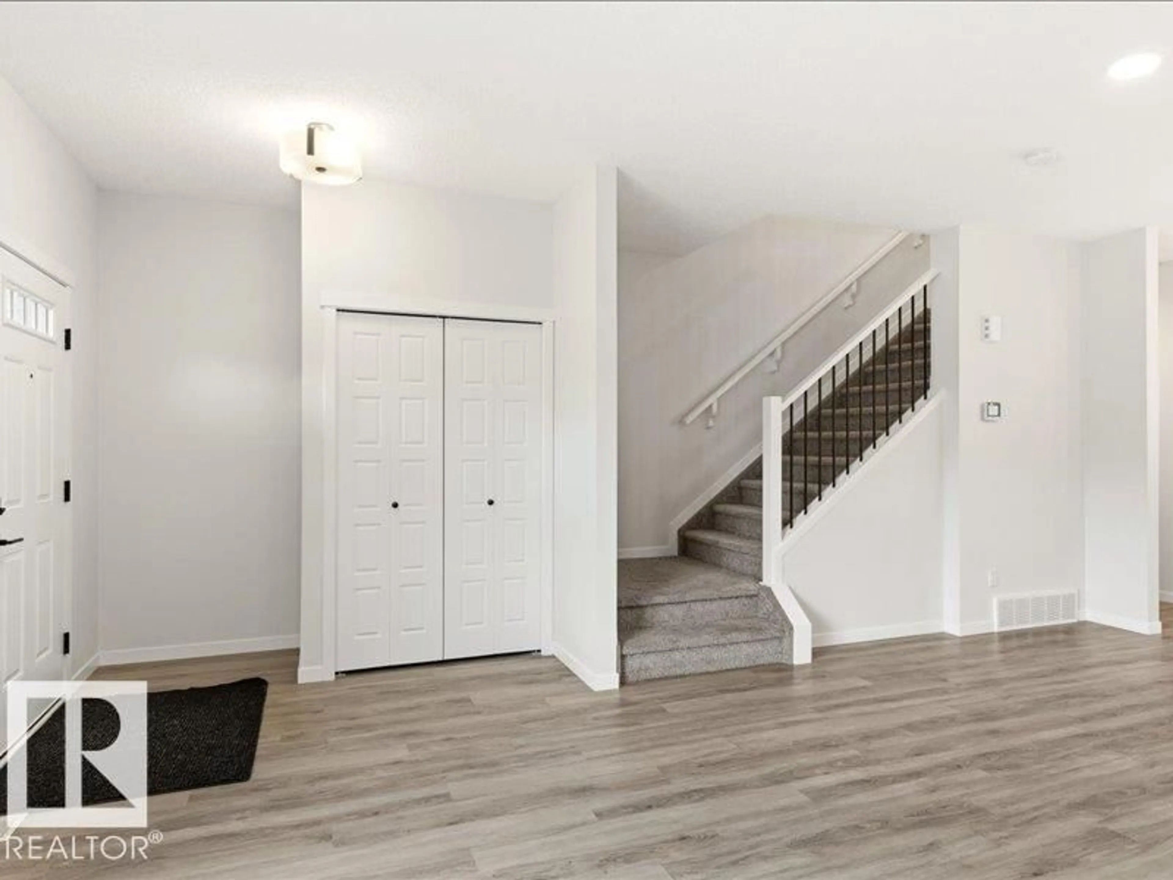 Indoor entryway for NW - 17487 77 ST, Edmonton Alberta T5Z0R4