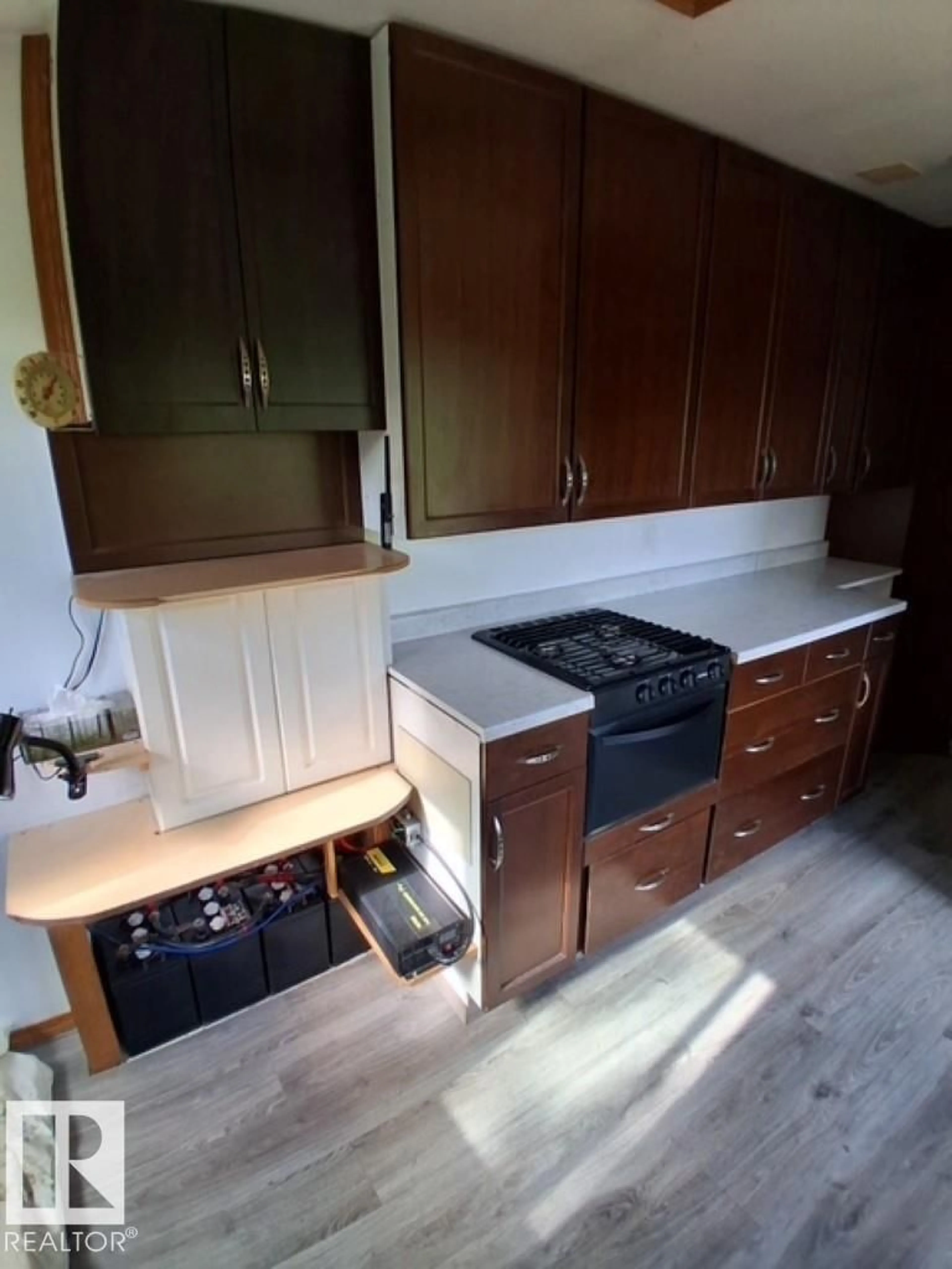 Standard kitchen, wood/laminate floor for 204 SANDY LANE WAY, Rural Two Hills County Alberta T0B1S0