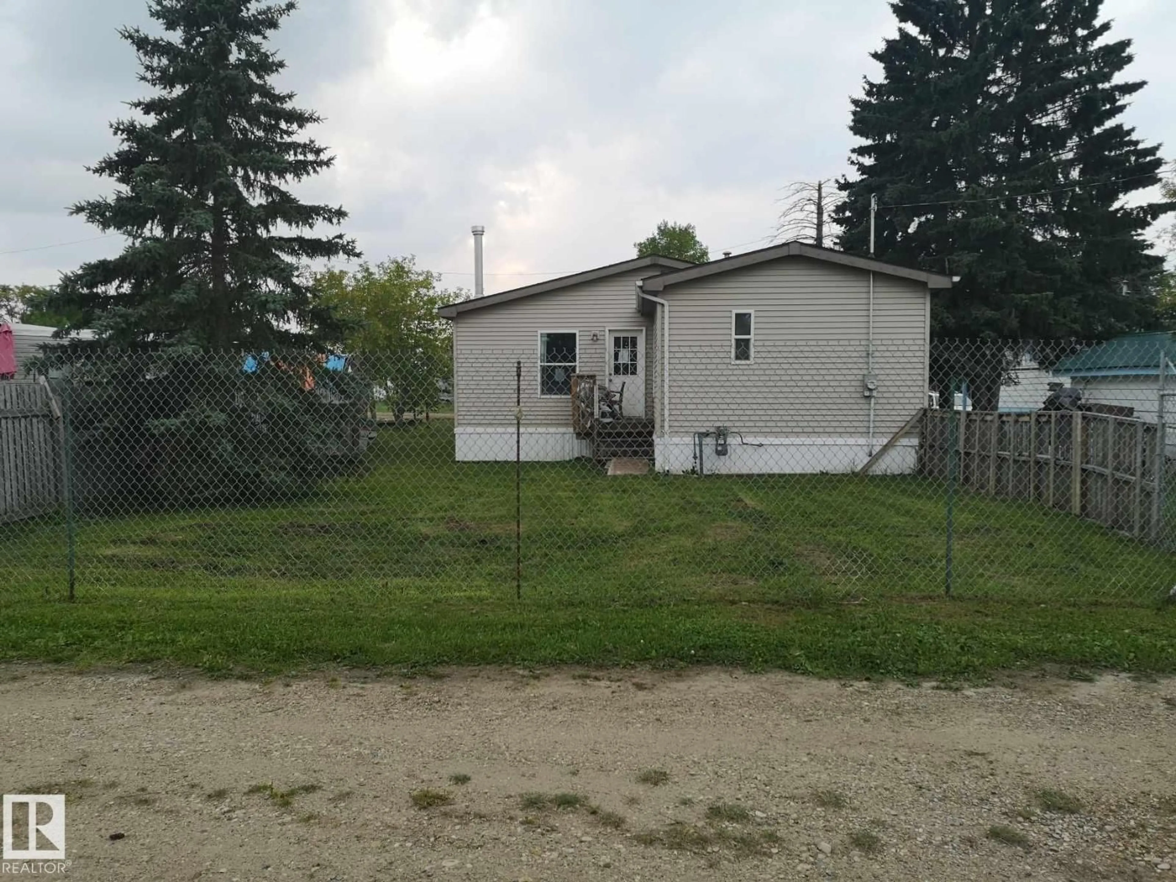 Unknown for 5273 50 ST, Mayerthorpe Alberta T0E1N0