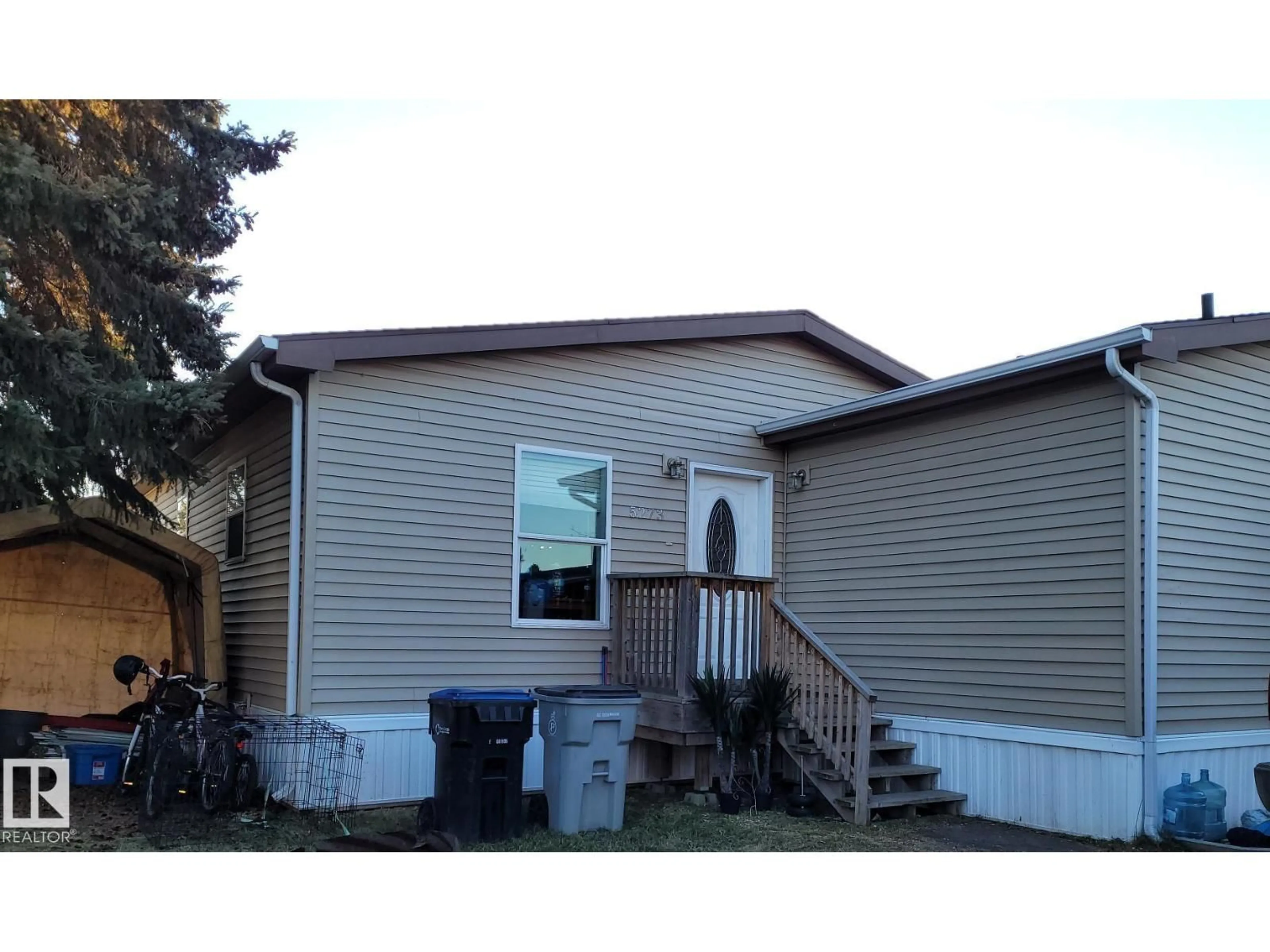 Home with vinyl exterior material, unknown for 5273 50 ST, Mayerthorpe Alberta T0E1N0