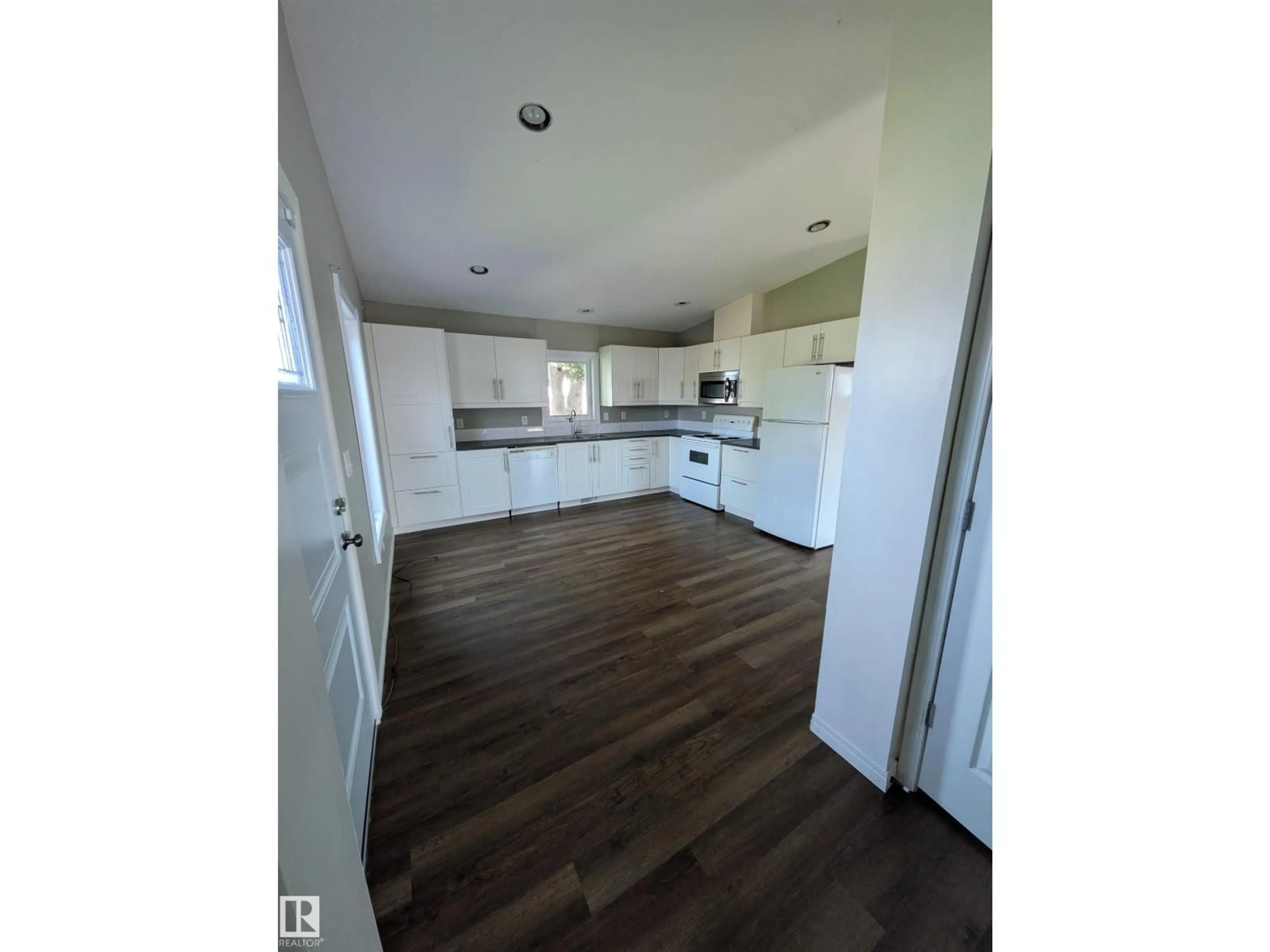 A pic of a room for 5273 50 ST, Mayerthorpe Alberta T0E1N0